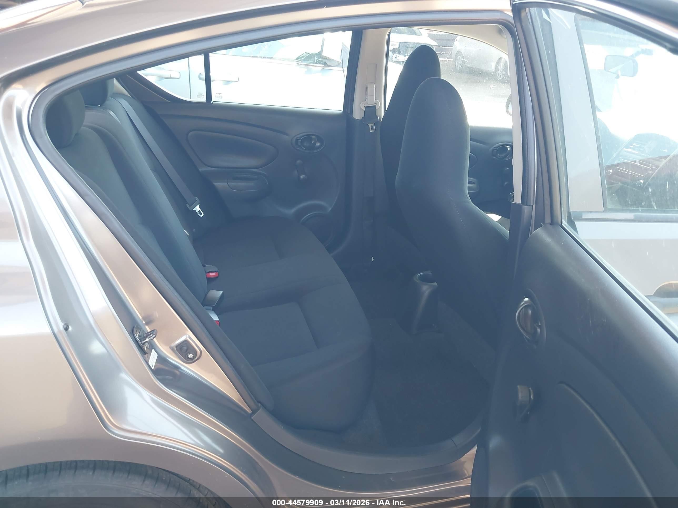 2015 Nissan Versa 1.6 S+ Gray vin: 3N1CN7AP4FL834435