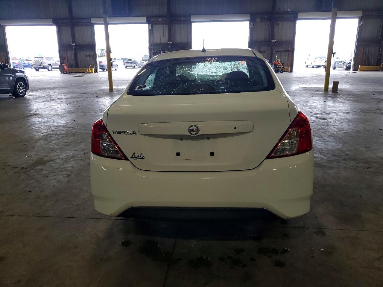 2015 Nissan Versa 1.6 S White vin: 3N1CN7AP4FL835682