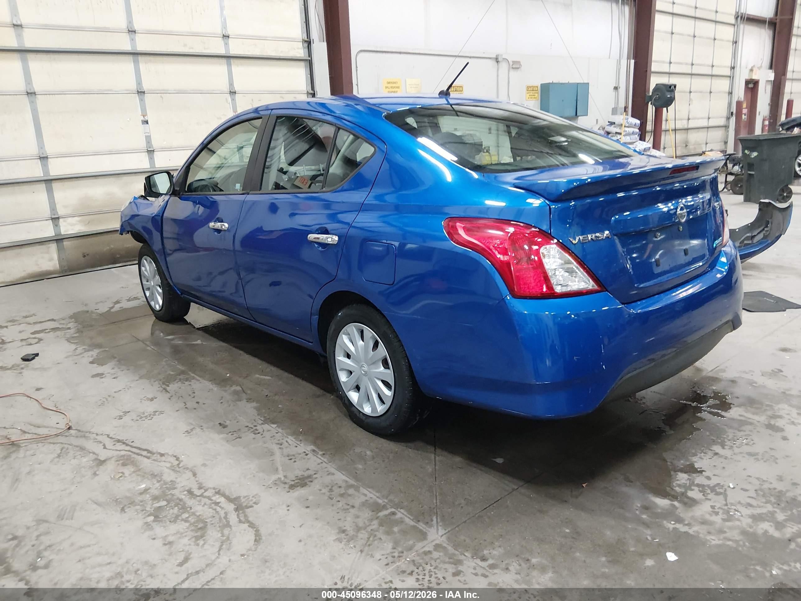 2015 Nissan Versa 1.6 Sv Синий vin: 3N1CN7AP4FL847590