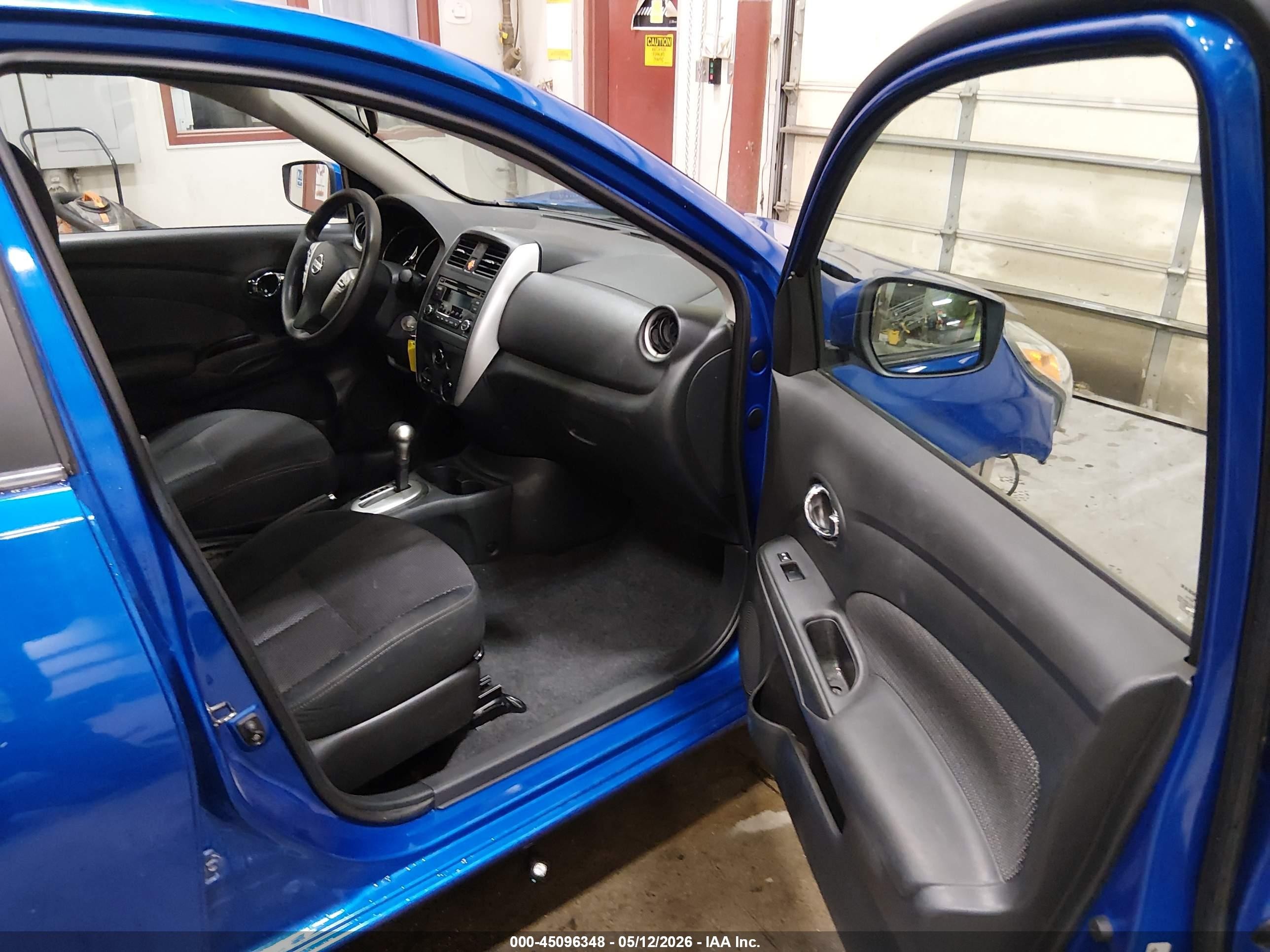 2015 Nissan Versa 1.6 Sv Синий vin: 3N1CN7AP4FL847590