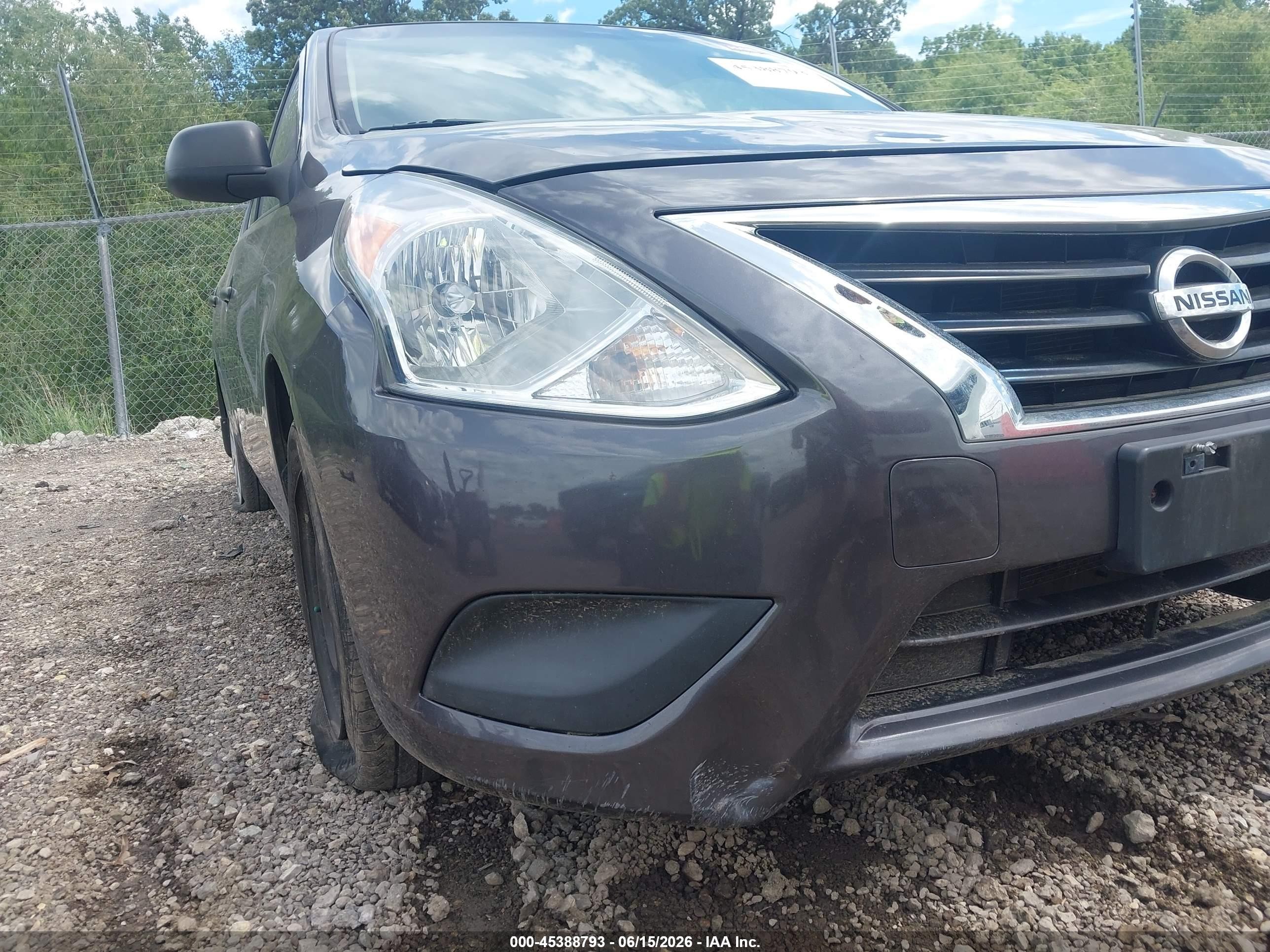 2015 Nissan Versa 1.6 S+ Gray vin: 3N1CN7AP4FL854877