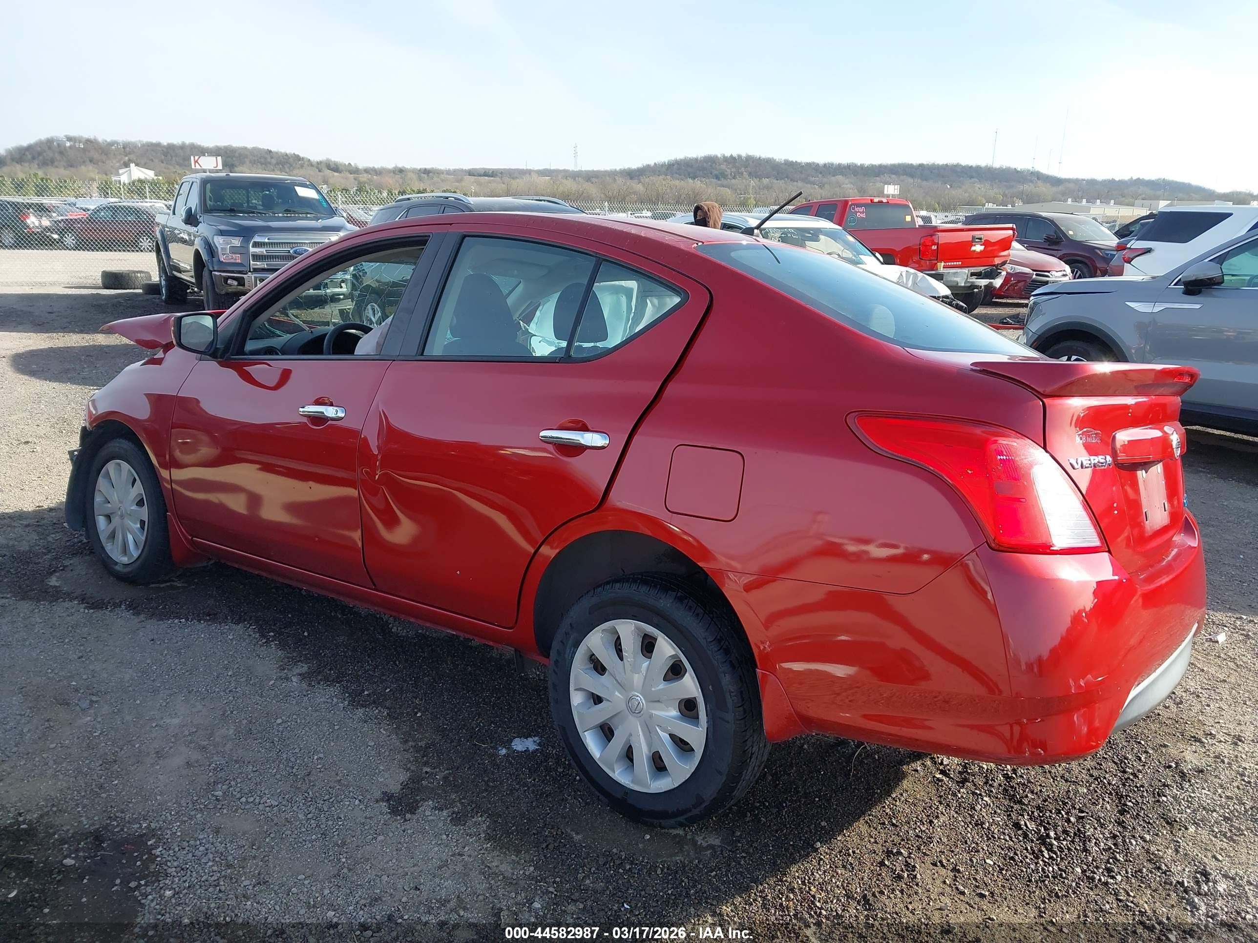 2015 Nissan Versa 1.6 Sv Red vin: 3N1CN7AP4FL859707