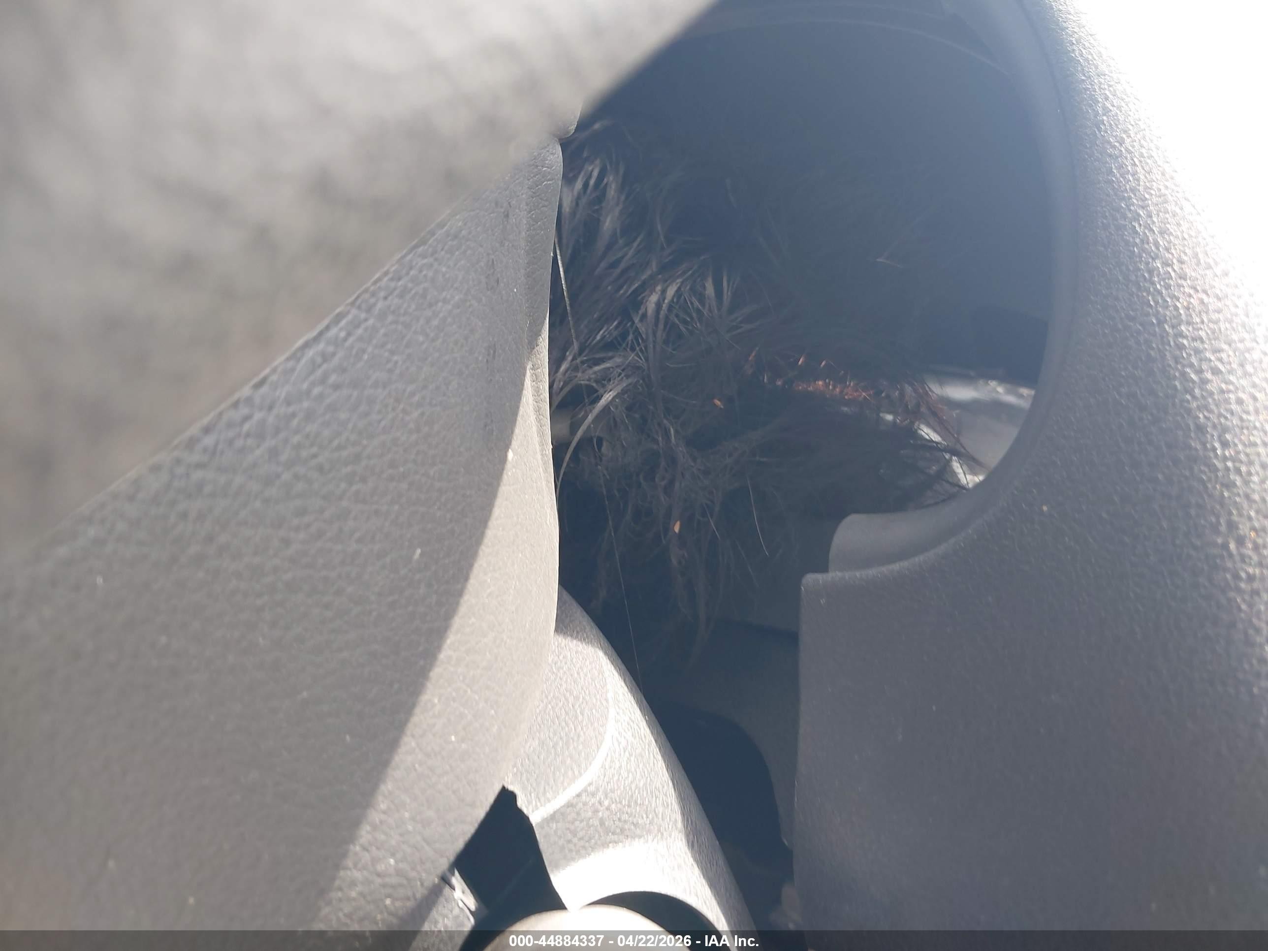 2015 Nissan Versa 1.6 S Silver vin: 3N1CN7AP4FL860002