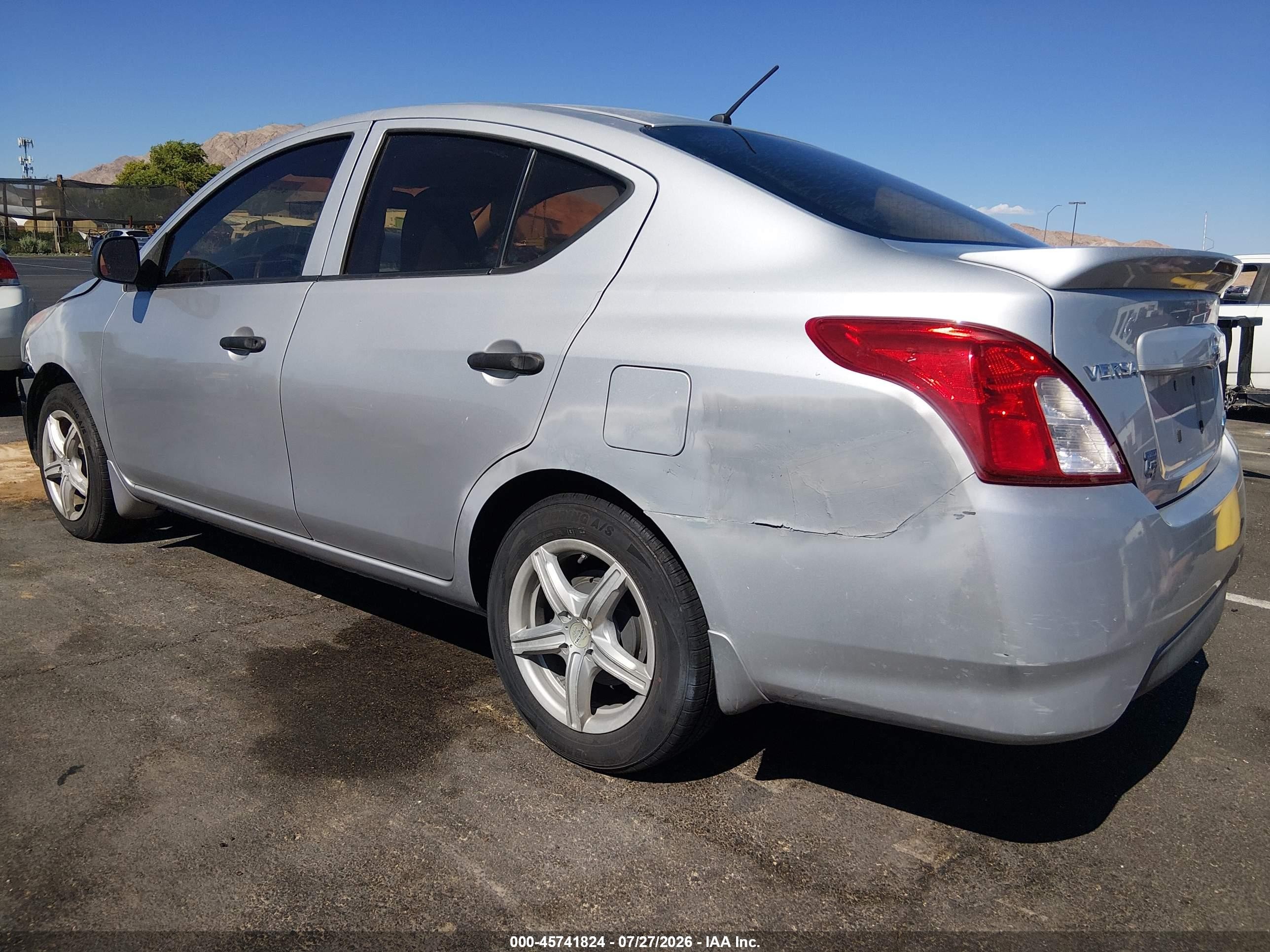 2015 Nissan Versa 1.6 S+ Серый vin: 3N1CN7AP4FL872327