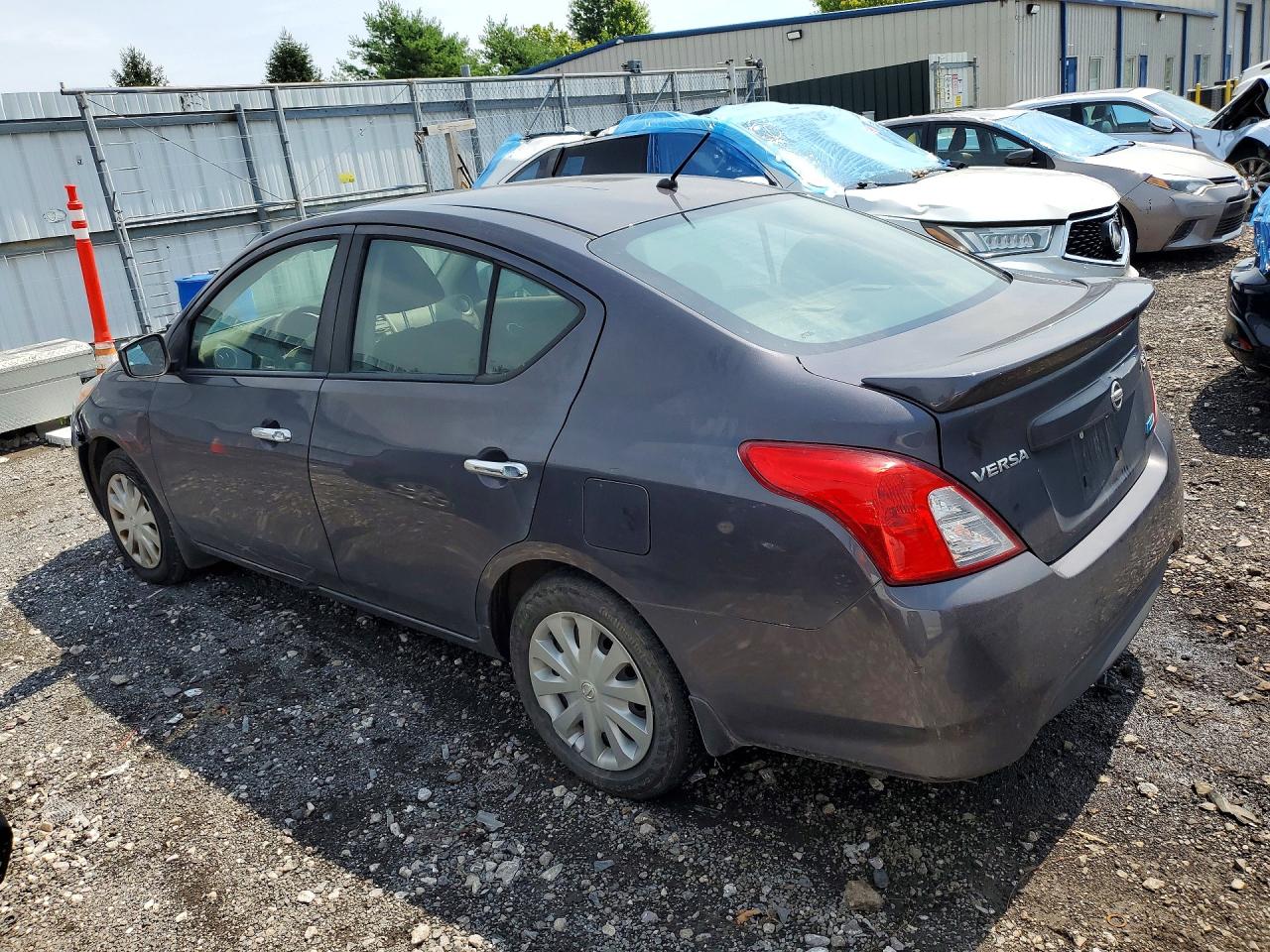 2015 Nissan Versa 1.6 Sv Gray vin: 3N1CN7AP4FL884025