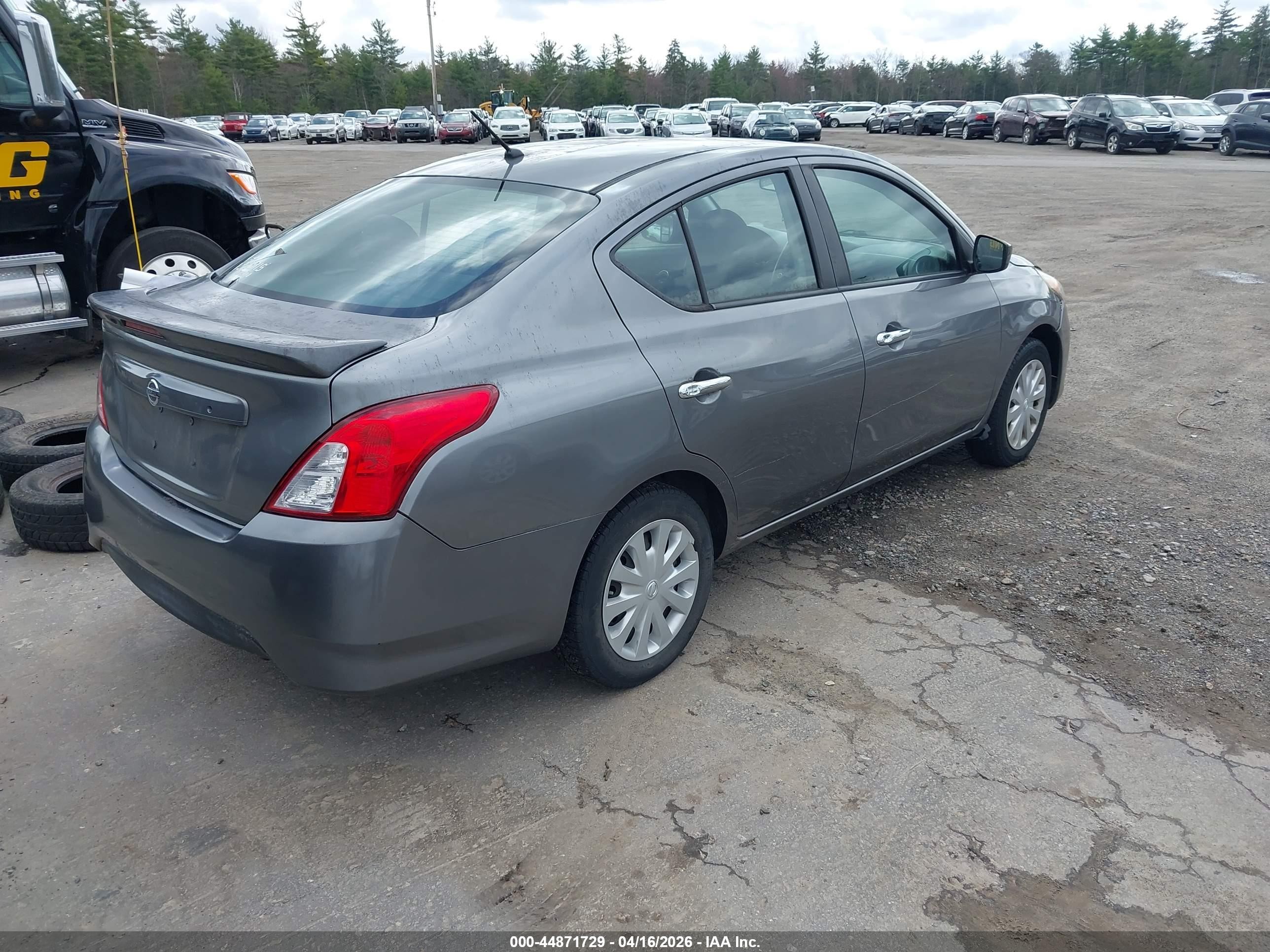 2017 Nissan Versa 1.6 Sv Серый vin: 3N1CN7AP4HL875926