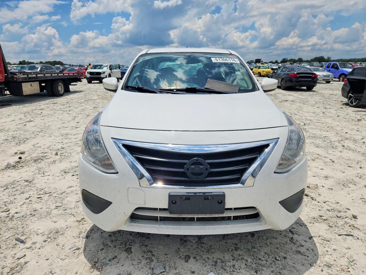 2018 Nissan Versa S Plus White vin: 3N1CN7AP4JL814033