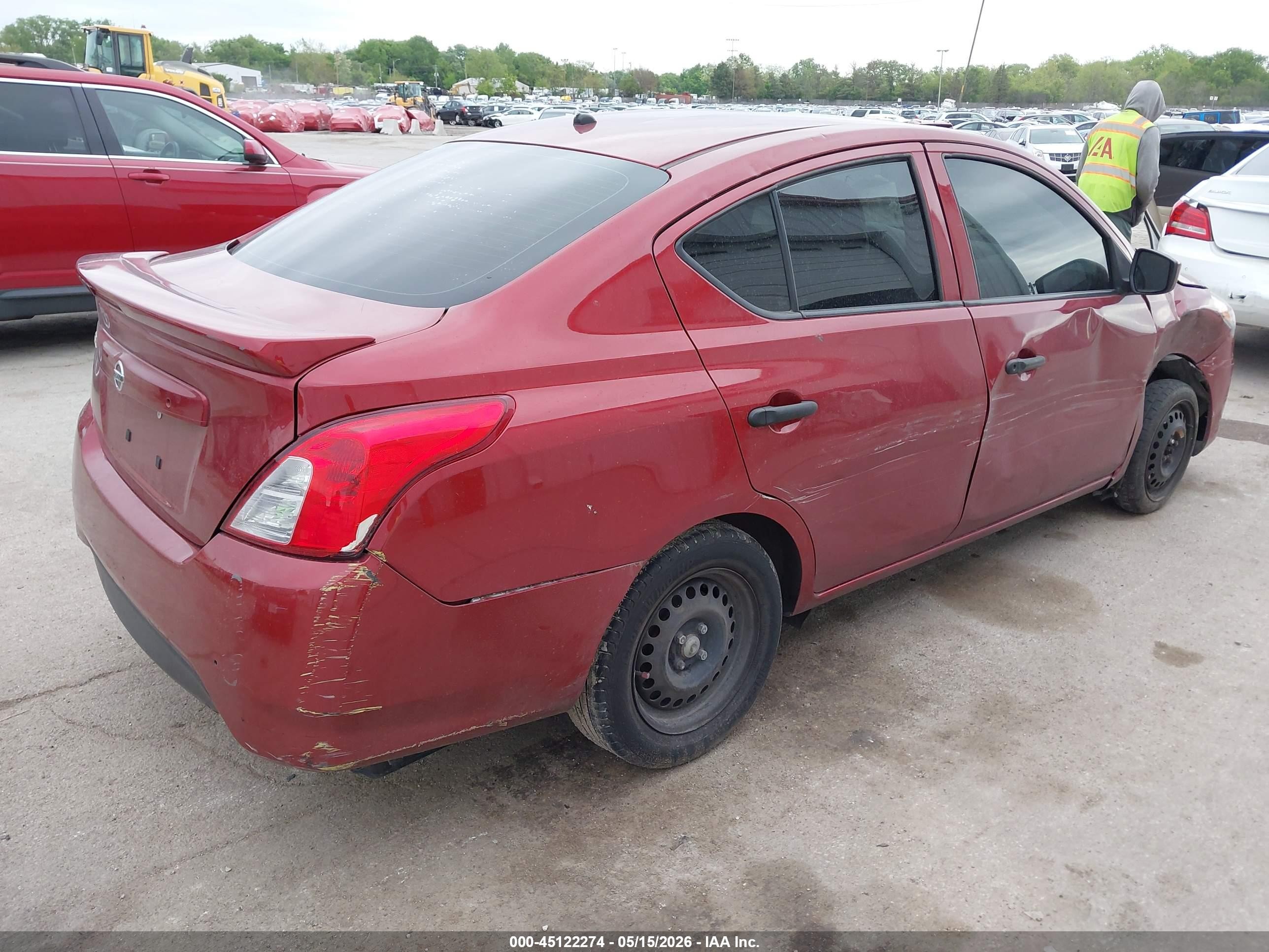 2018 Nissan Versa 1.6 S+ Red vin: 3N1CN7AP4JL860087