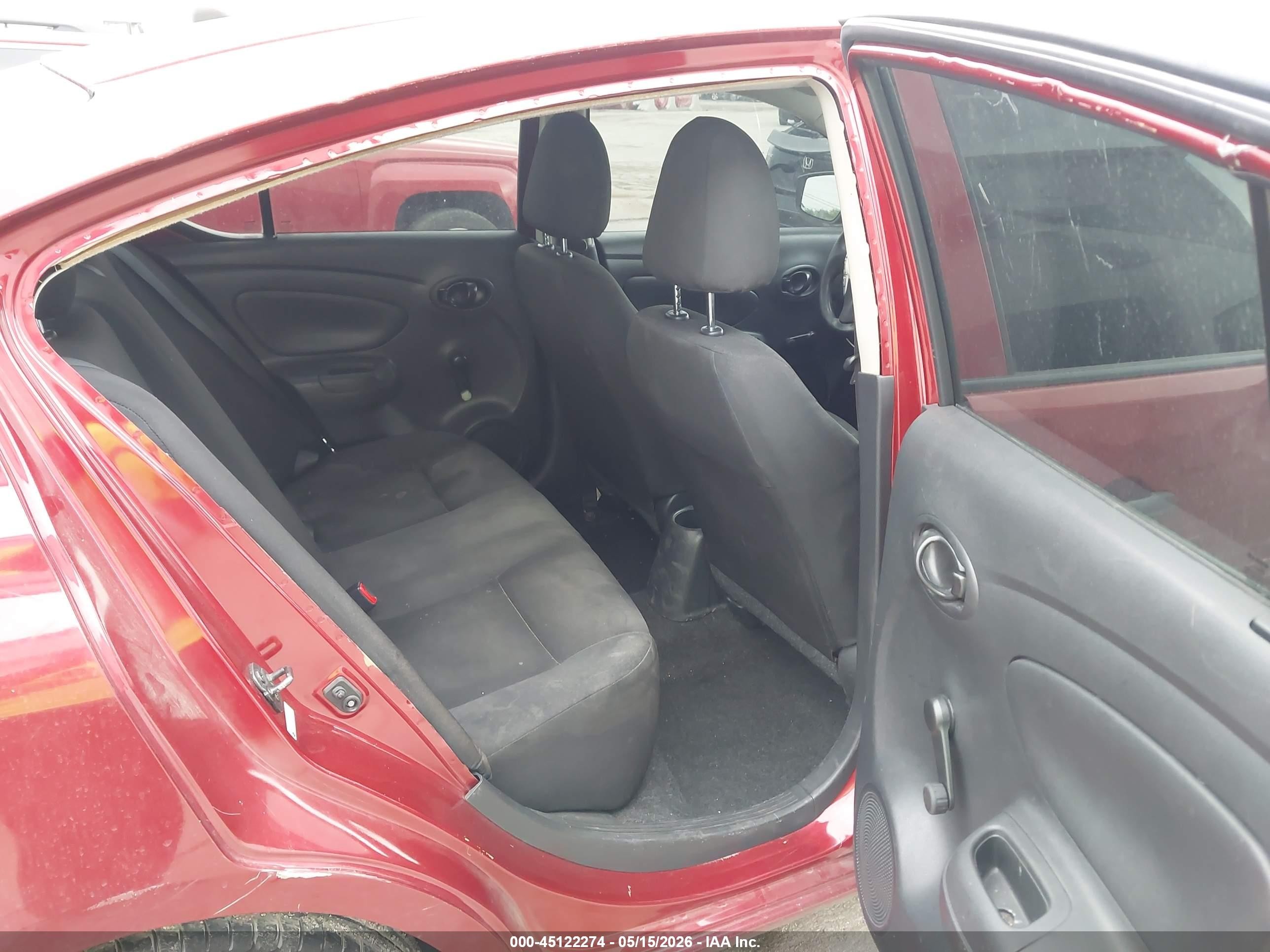 2018 Nissan Versa 1.6 S+ Red vin: 3N1CN7AP4JL860087
