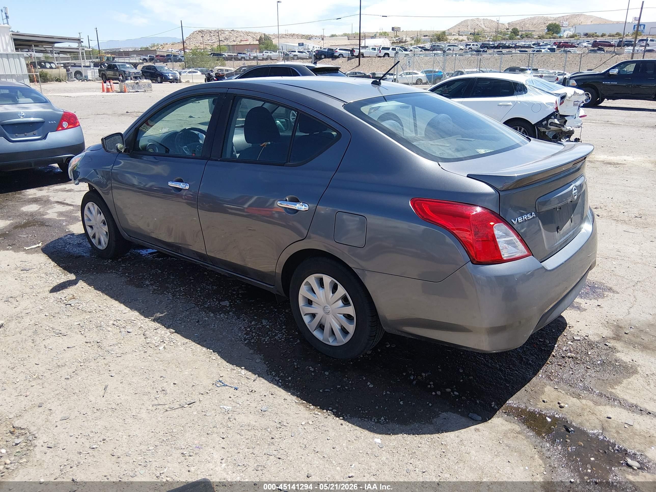 2019 Nissan Versa 1.6 Sv Серый vin: 3N1CN7AP4KL842951