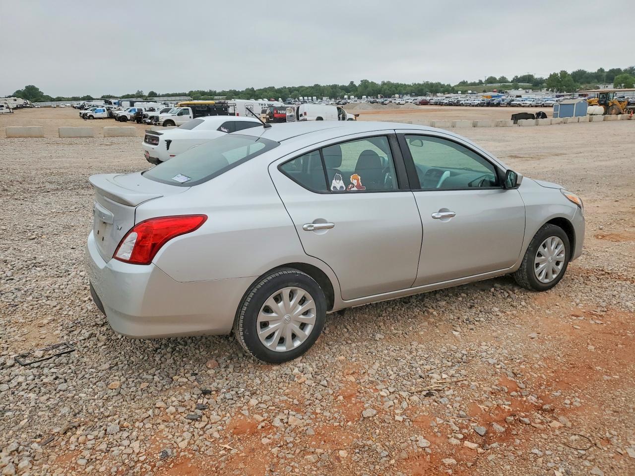 2019 Nissan Versa Sv Silver vin: 3N1CN7AP4KL867140