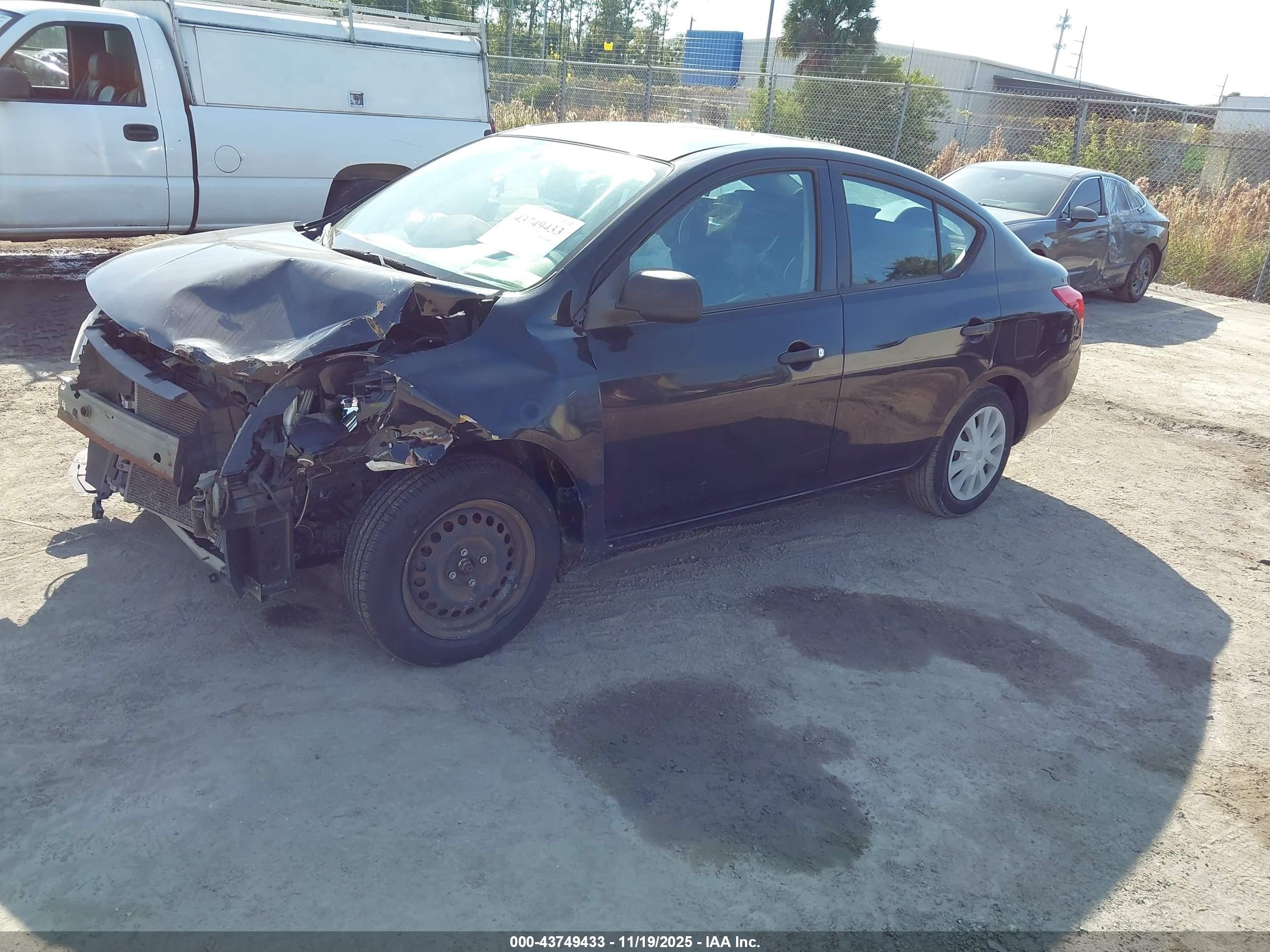 2012 Nissan Versa 1.6 S Black vin: 3N1CN7AP5CL810592