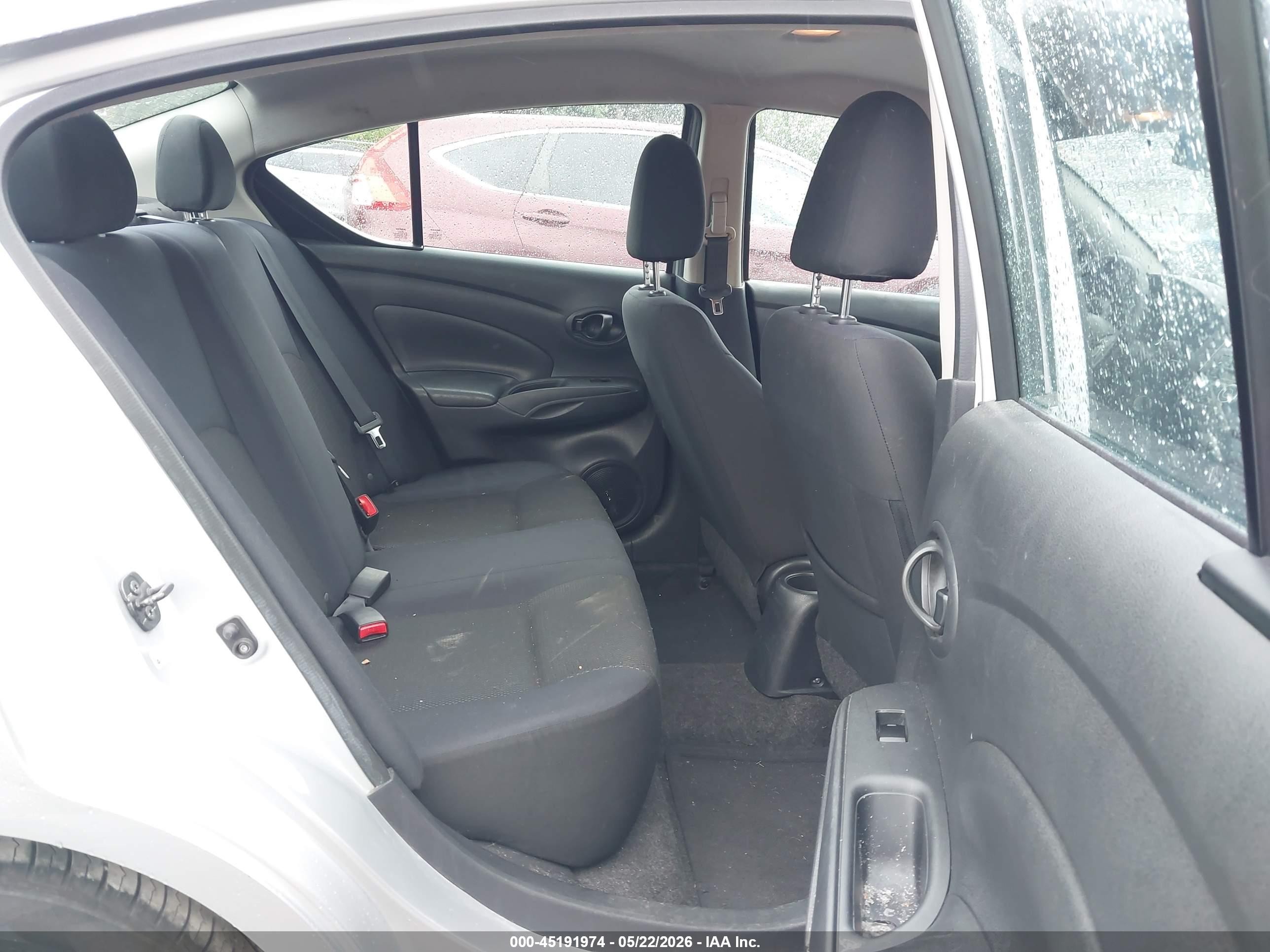 2012 Nissan Versa 1.6 Sv Silver vin: 3N1CN7AP5CL824329