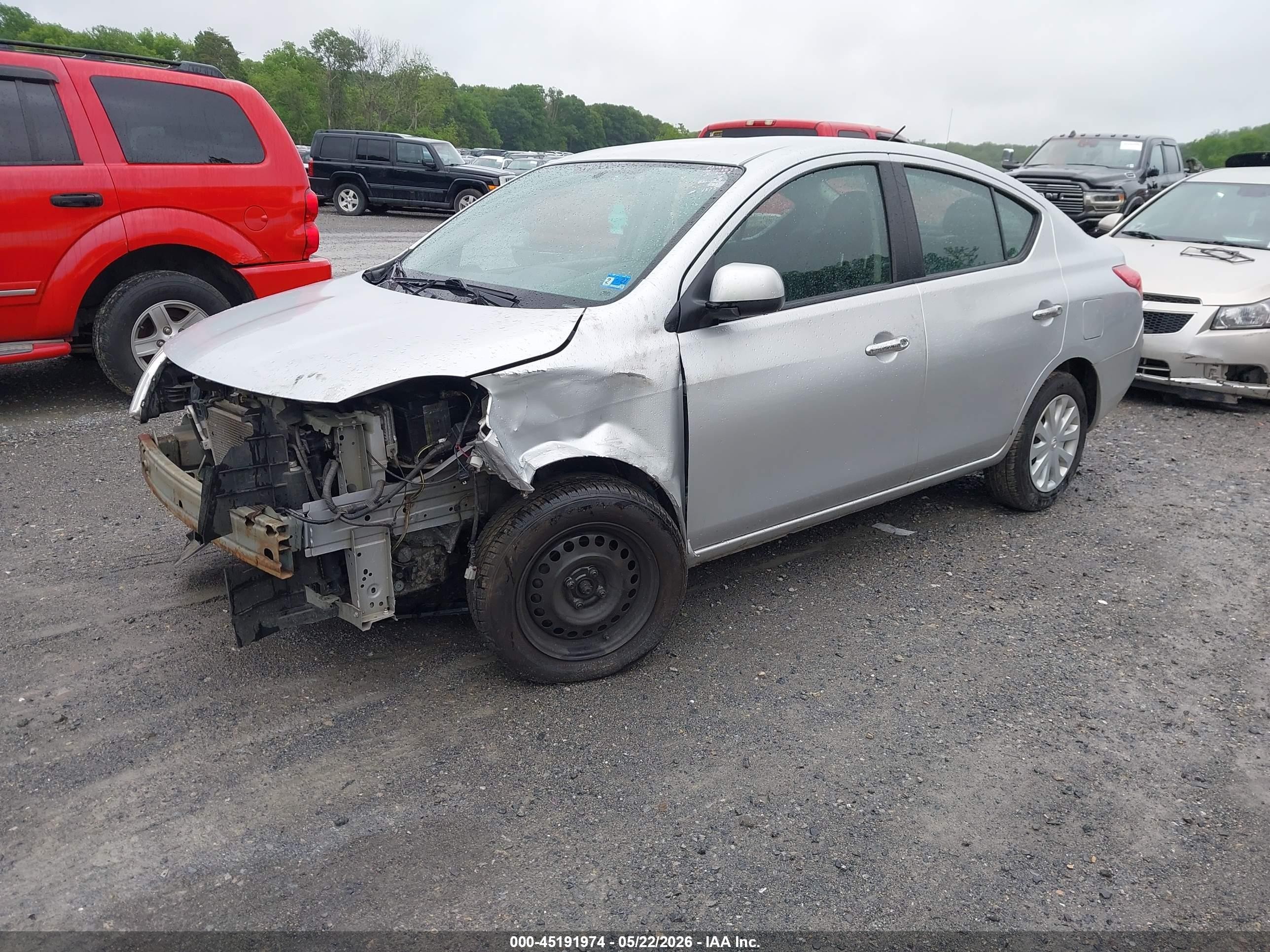 2012 Nissan Versa 1.6 Sv Silver vin: 3N1CN7AP5CL824329