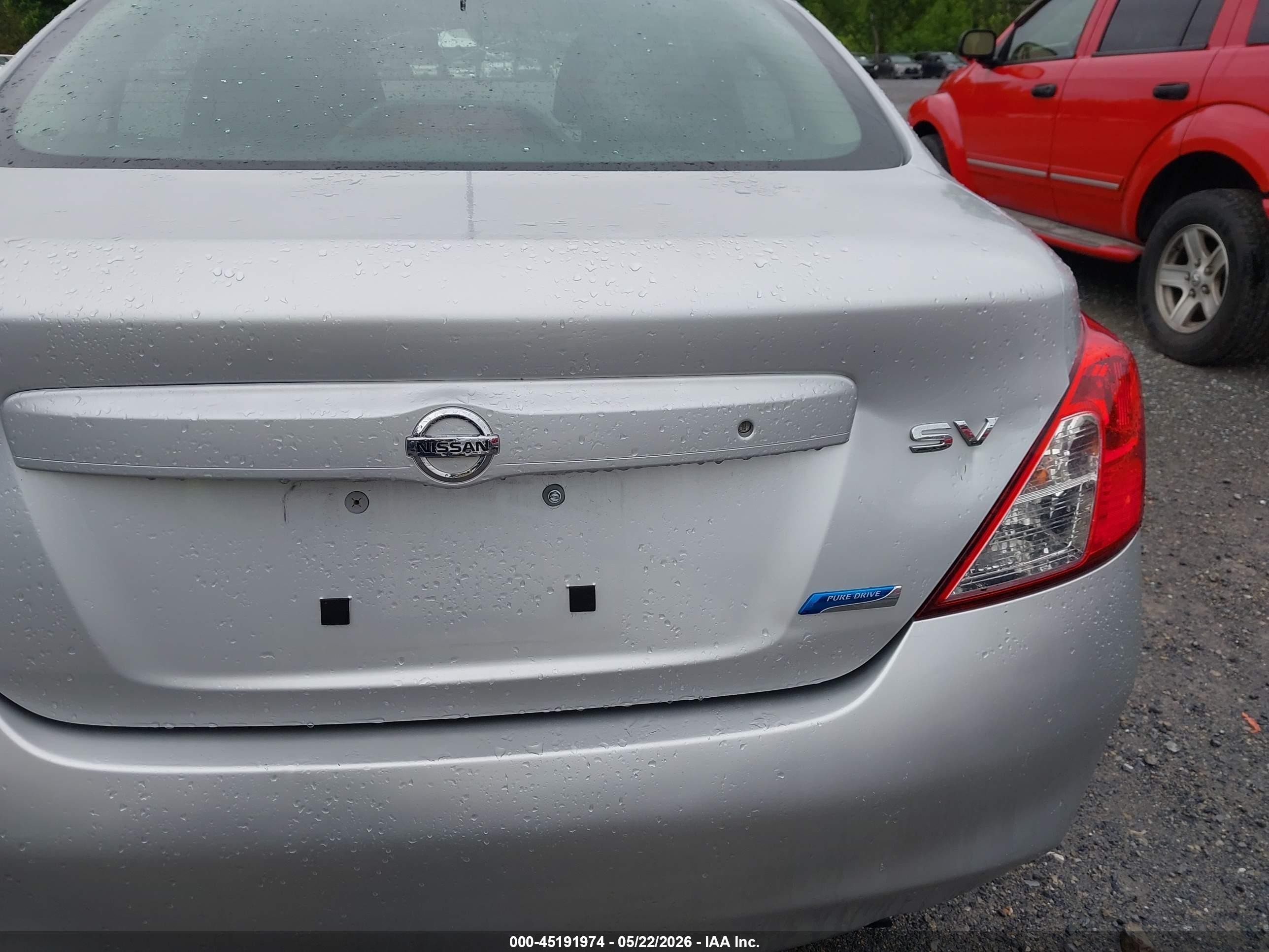 2012 Nissan Versa 1.6 Sv Silver vin: 3N1CN7AP5CL824329