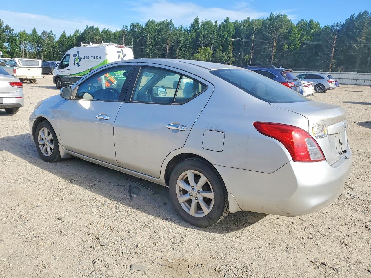 2012 Nissan Versa 1.6 S Silver vin: 3N1CN7AP5CL834794