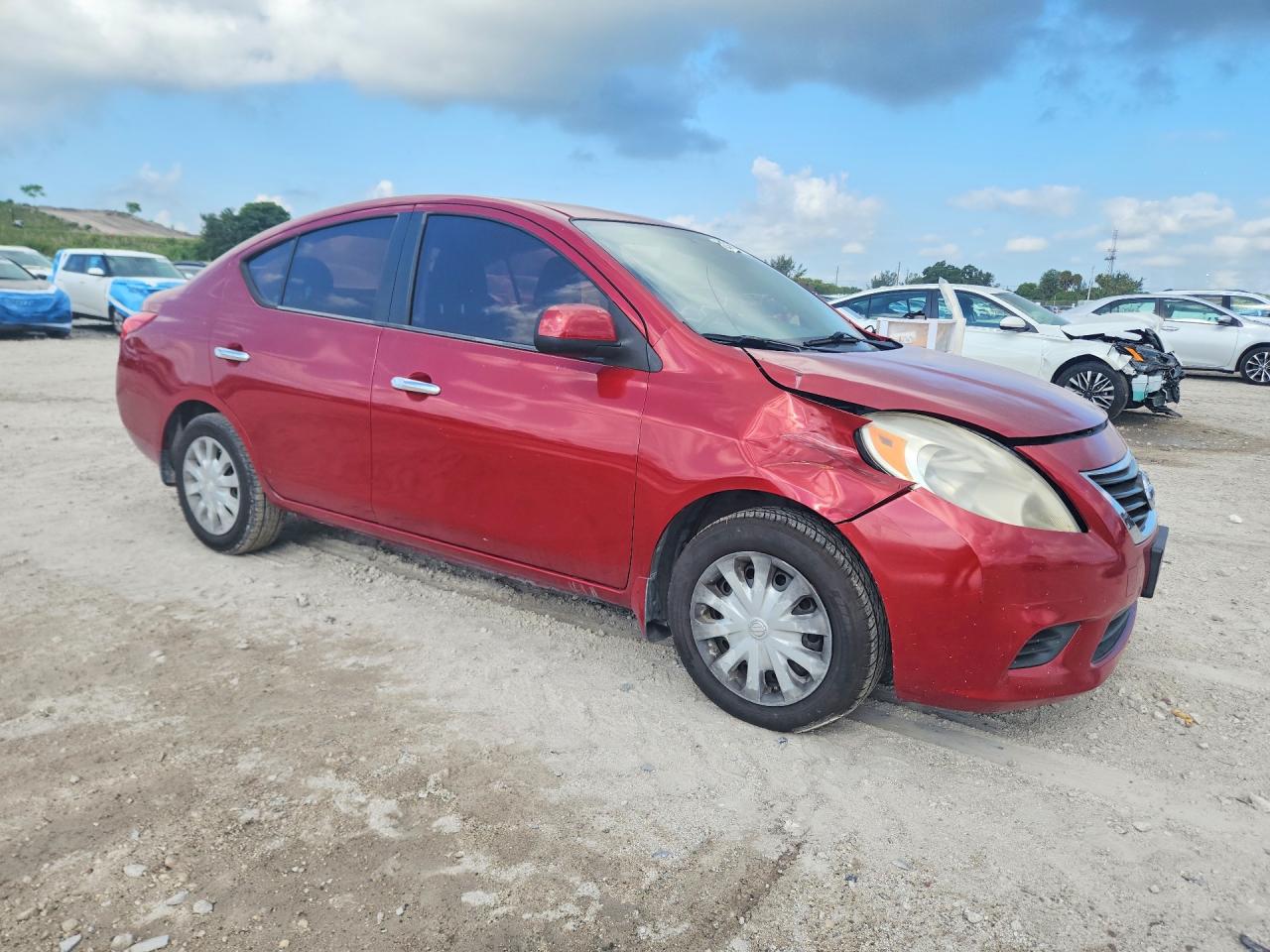 2012 Nissan Versa 1.6 S Burgundy vin: 3N1CN7AP5CL869755