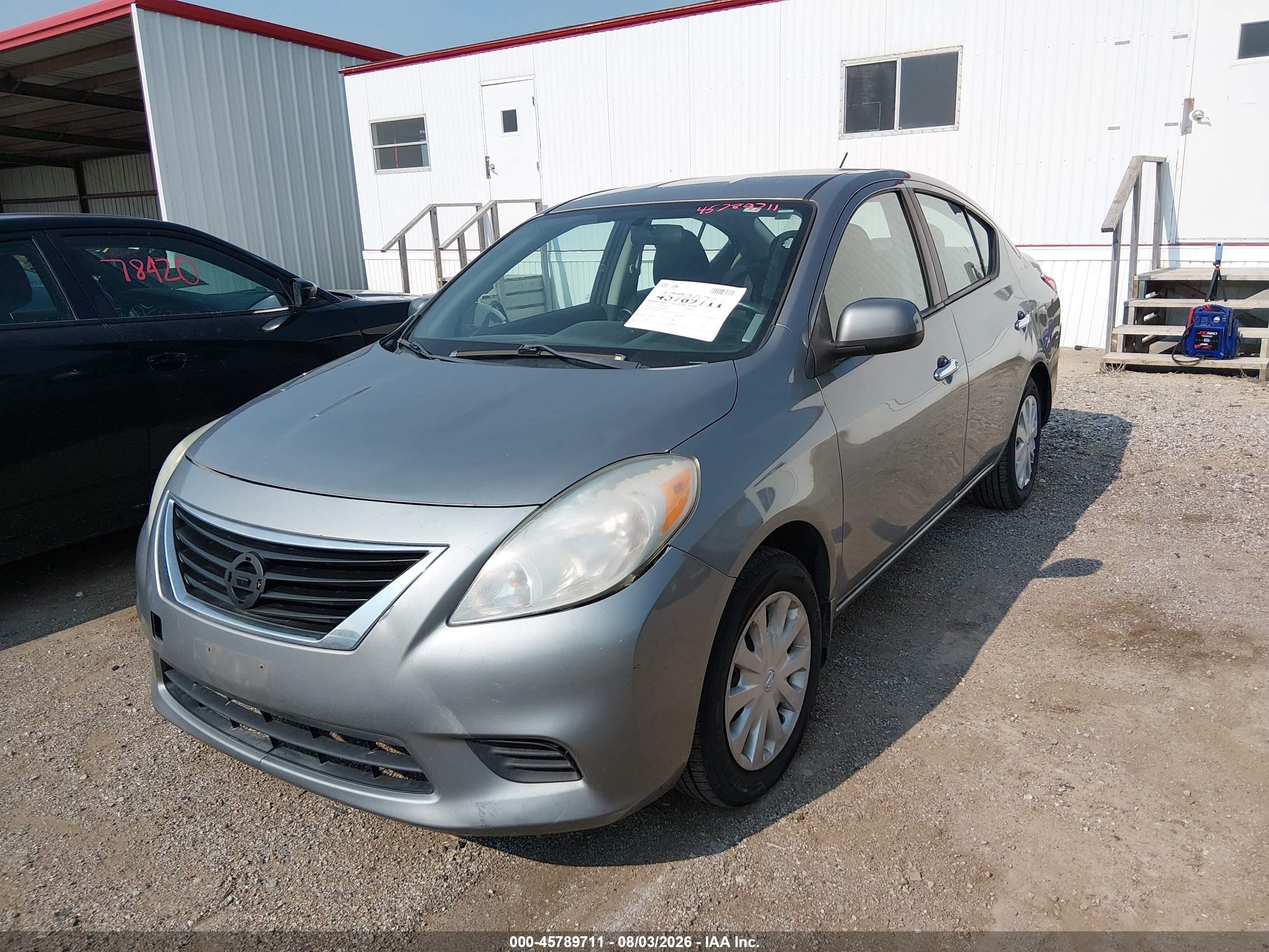2012 Nissan Versa 1.6 Sv Silver vin: 3N1CN7AP5CL888144
