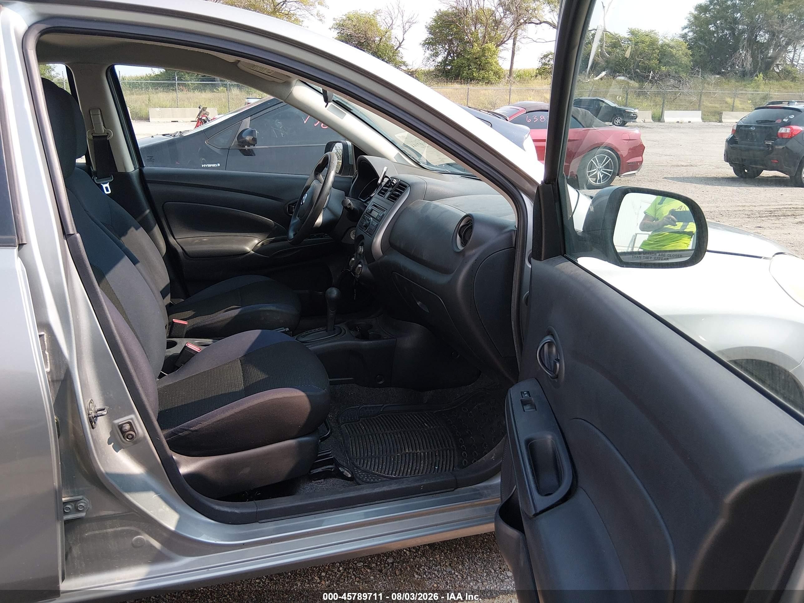 2012 Nissan Versa 1.6 Sv Silver vin: 3N1CN7AP5CL888144
