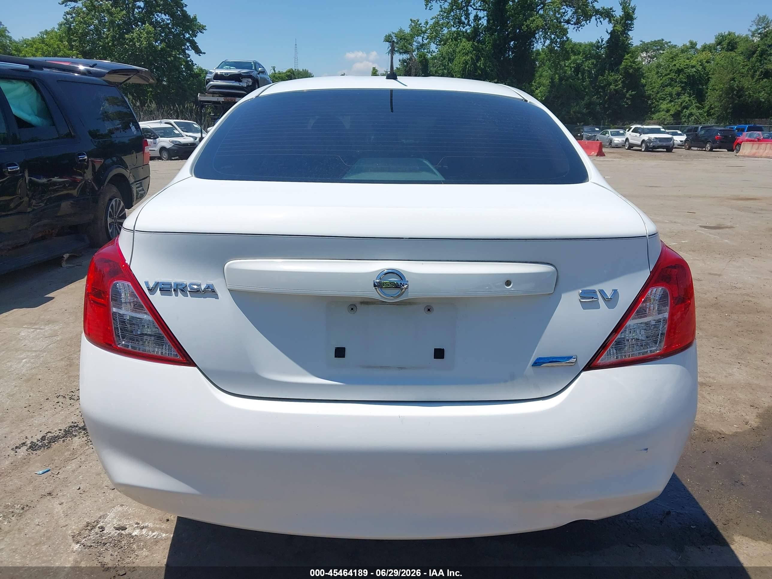 2012 Nissan Versa 1.6 Sv White vin: 3N1CN7AP5CL897183