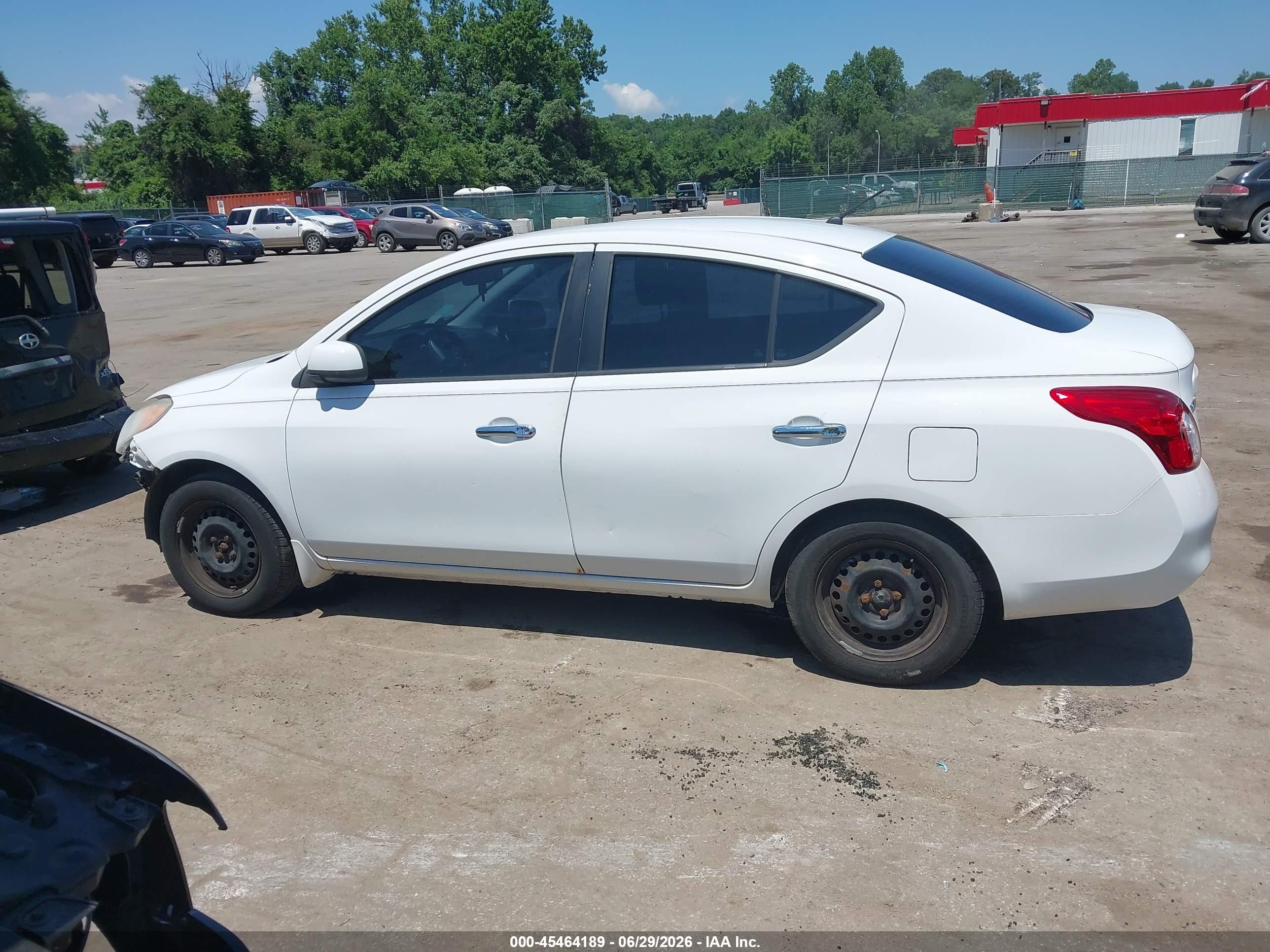 2012 Nissan Versa 1.6 Sv White vin: 3N1CN7AP5CL897183