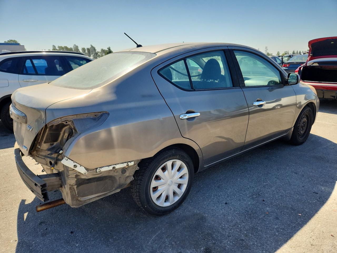 2012 Nissan Versa 1.6 S Серый vin: 3N1CN7AP5CL915956
