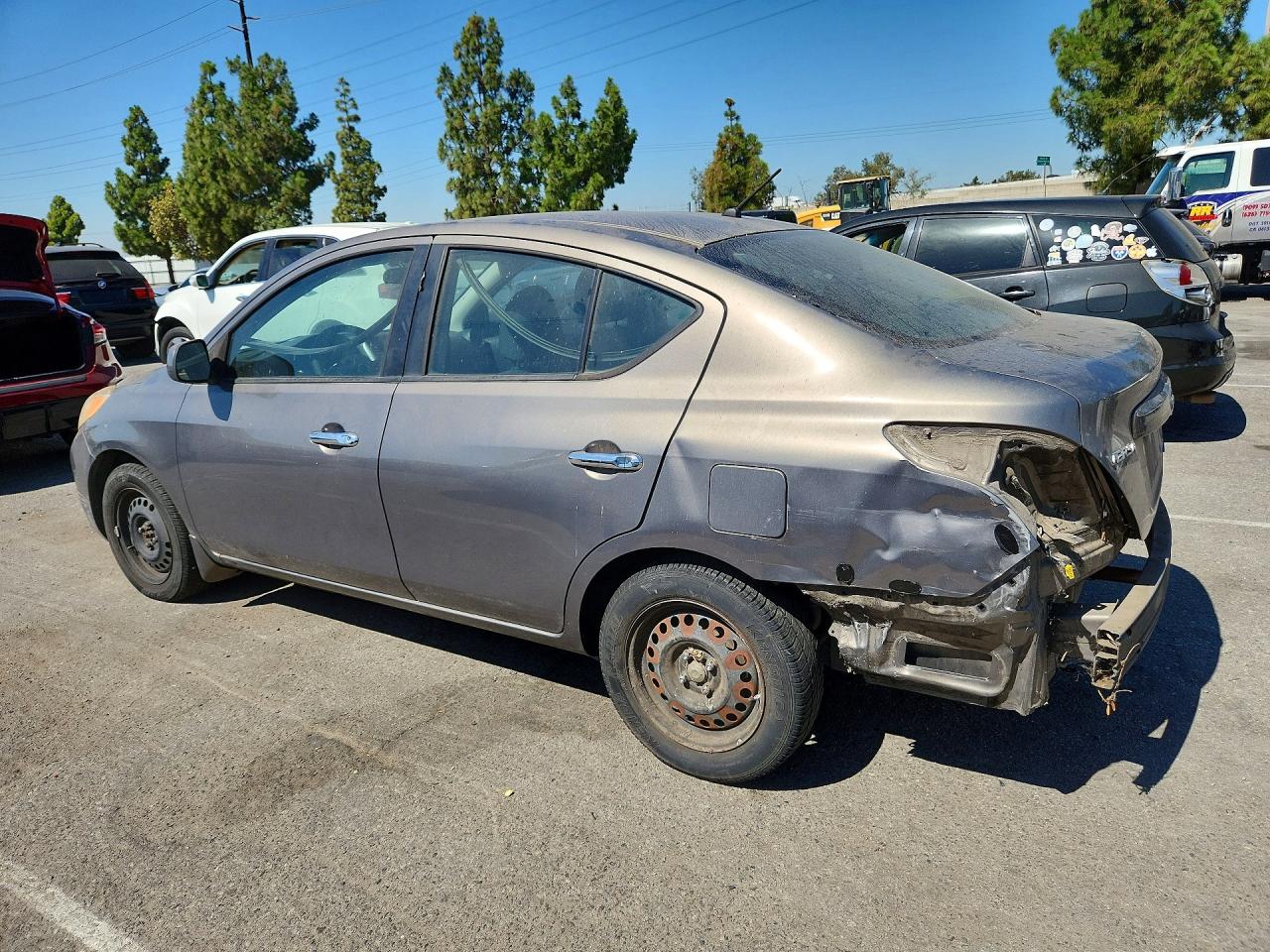 2012 Nissan Versa 1.6 S Серый vin: 3N1CN7AP5CL915956