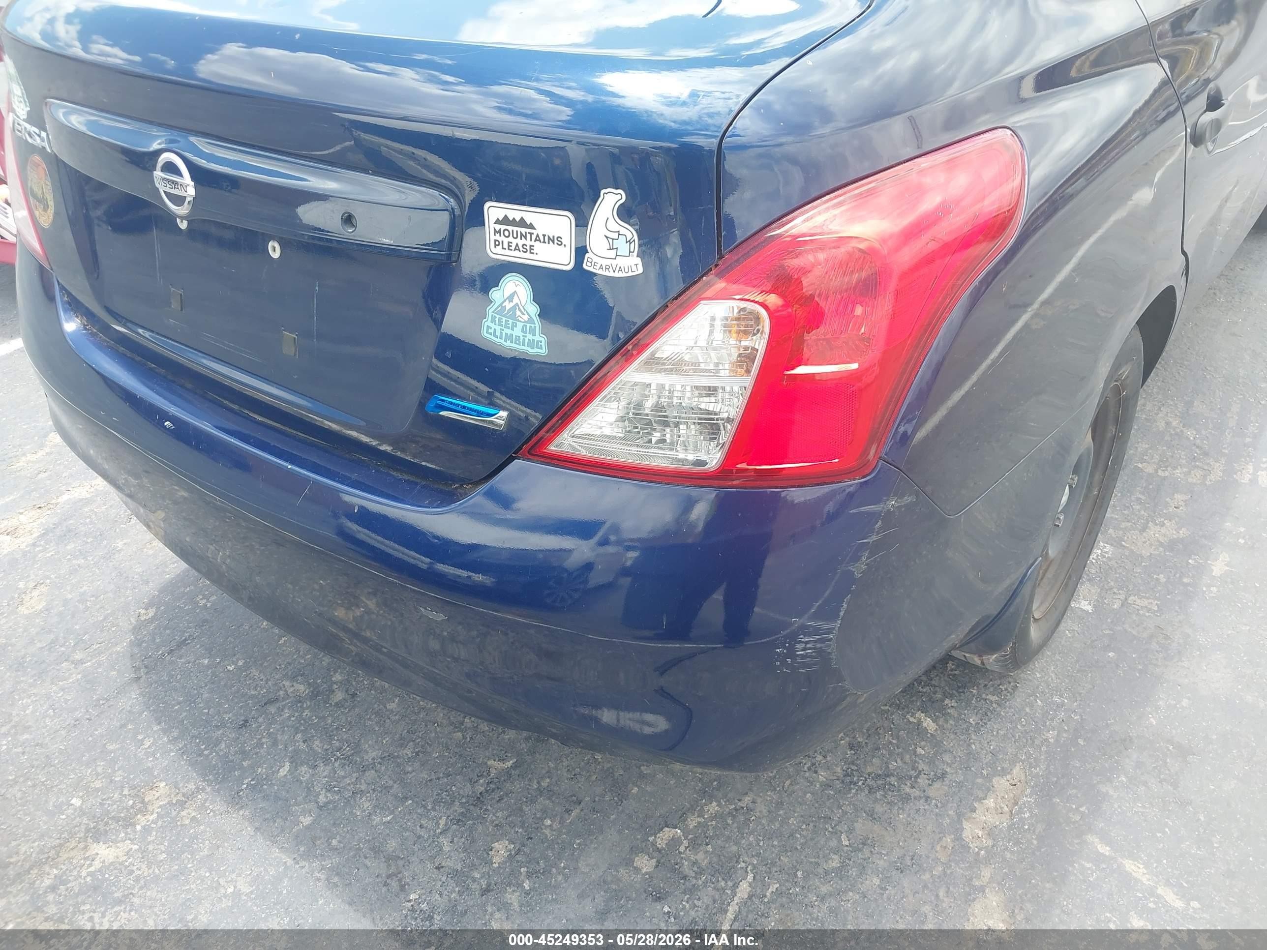 2013 Nissan Versa 1.6 S Blue vin: 3N1CN7AP5DL821464