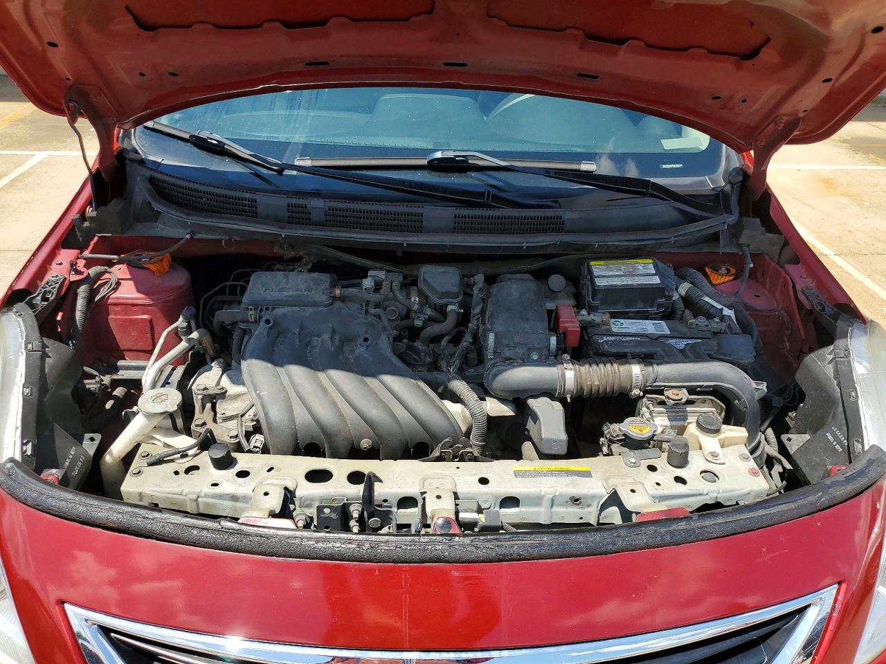 2013 Nissan Versa 1.6 S Red vin: 3N1CN7AP5DL835171