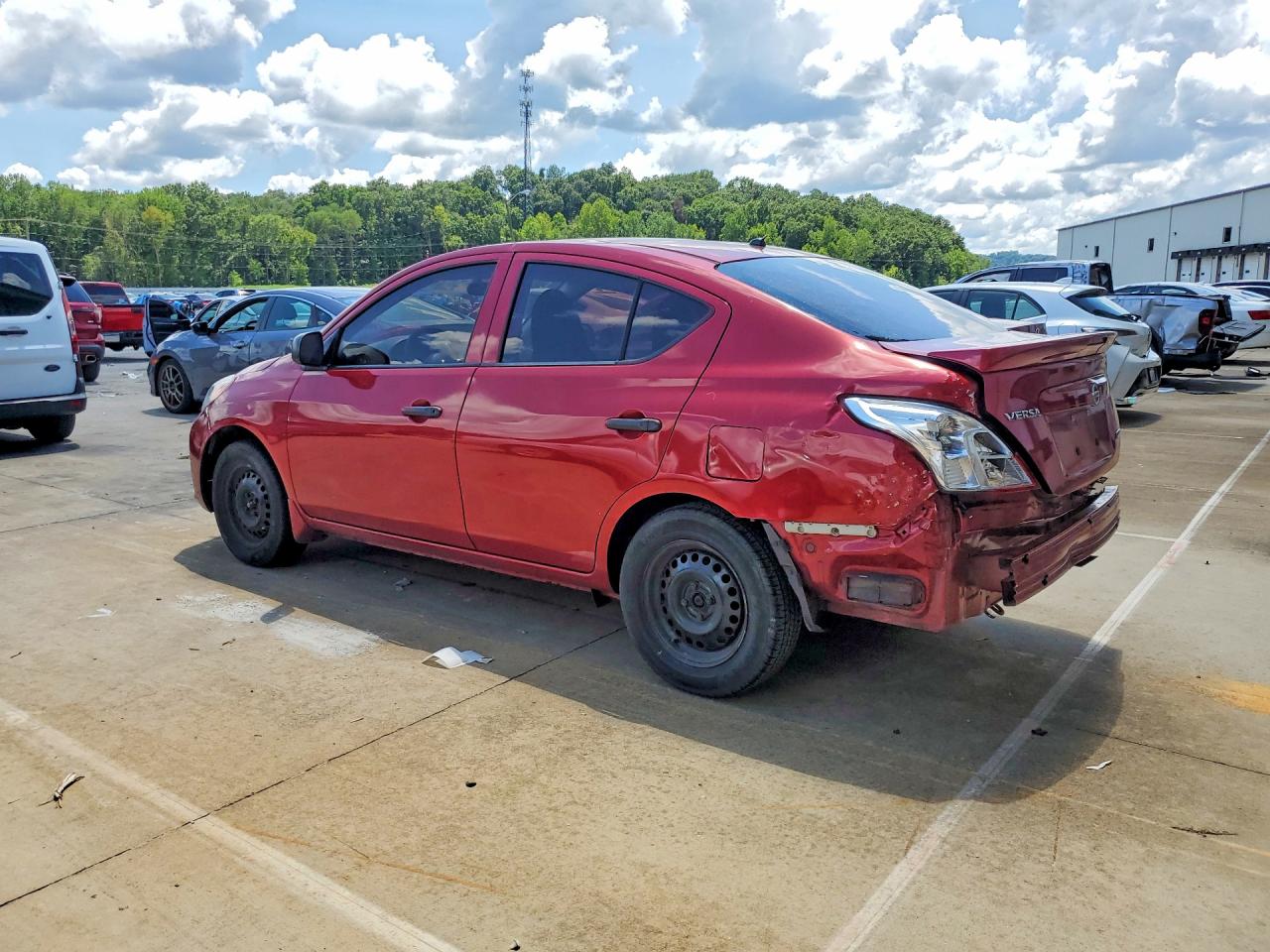 2013 Nissan Versa 1.6 S Red vin: 3N1CN7AP5DL835171