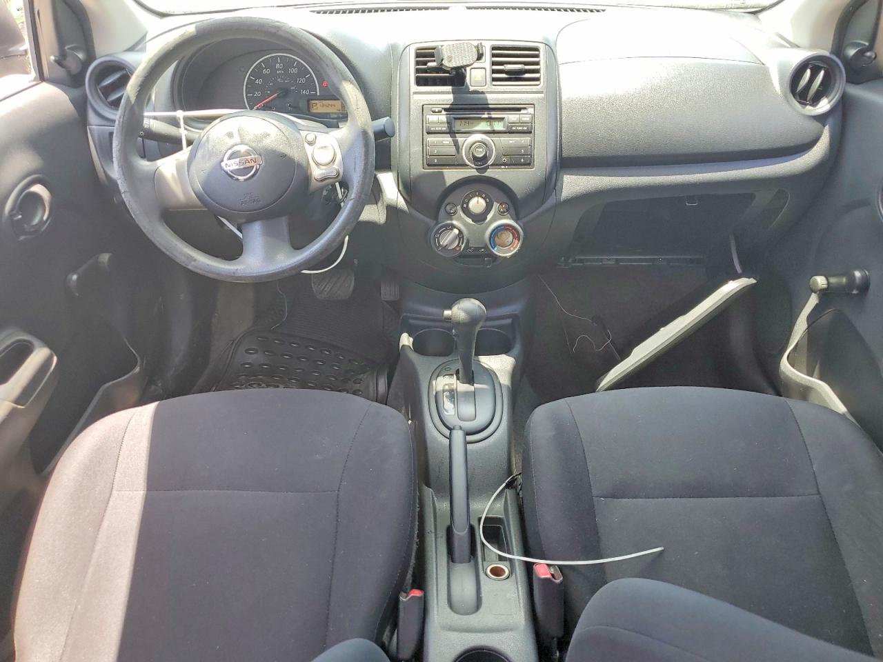 2013 Nissan Versa 1.6 S Silver vin: 3N1CN7AP5DL850088