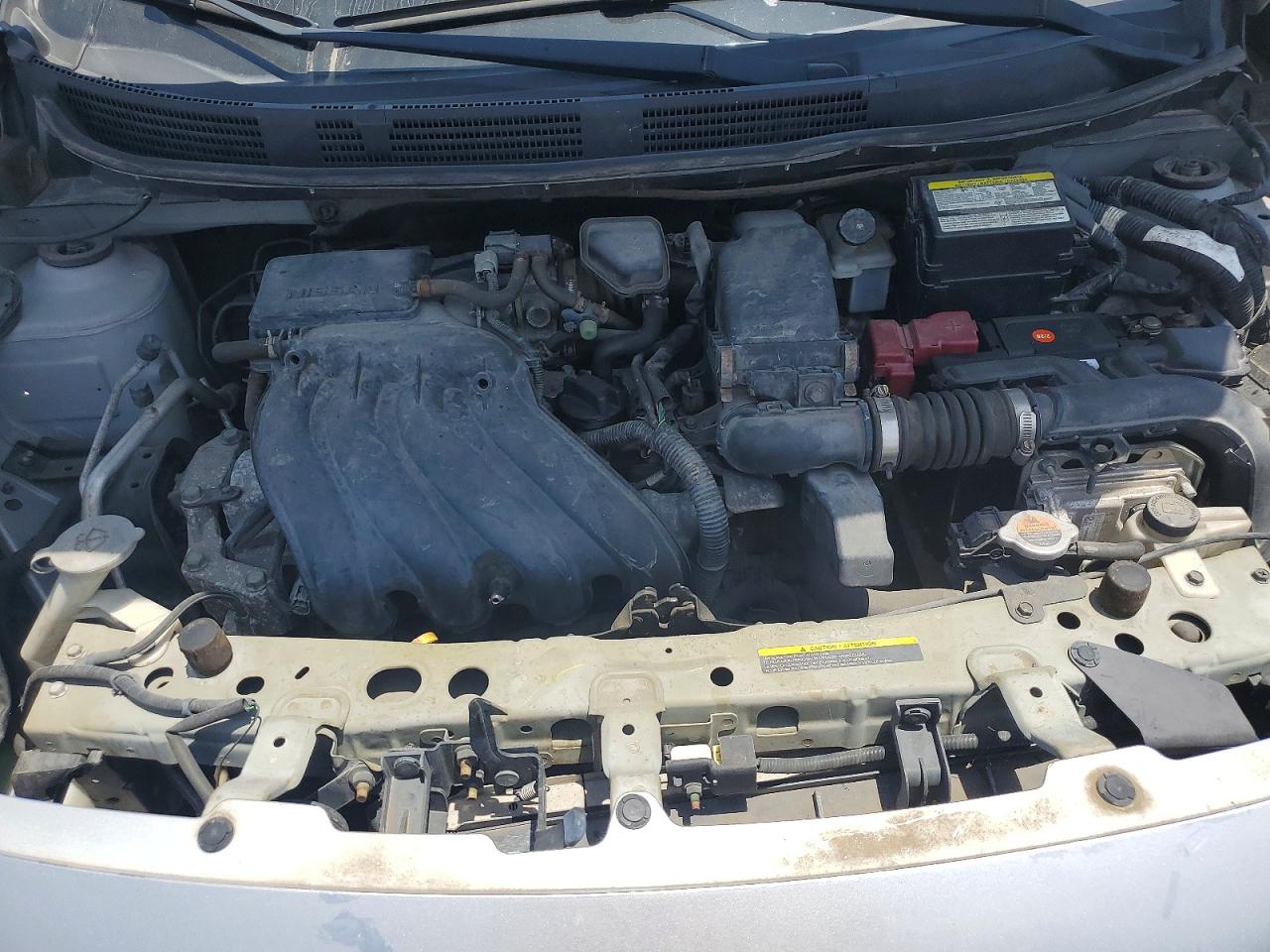 2013 Nissan Versa 1.6 S Silver vin: 3N1CN7AP5DL850088