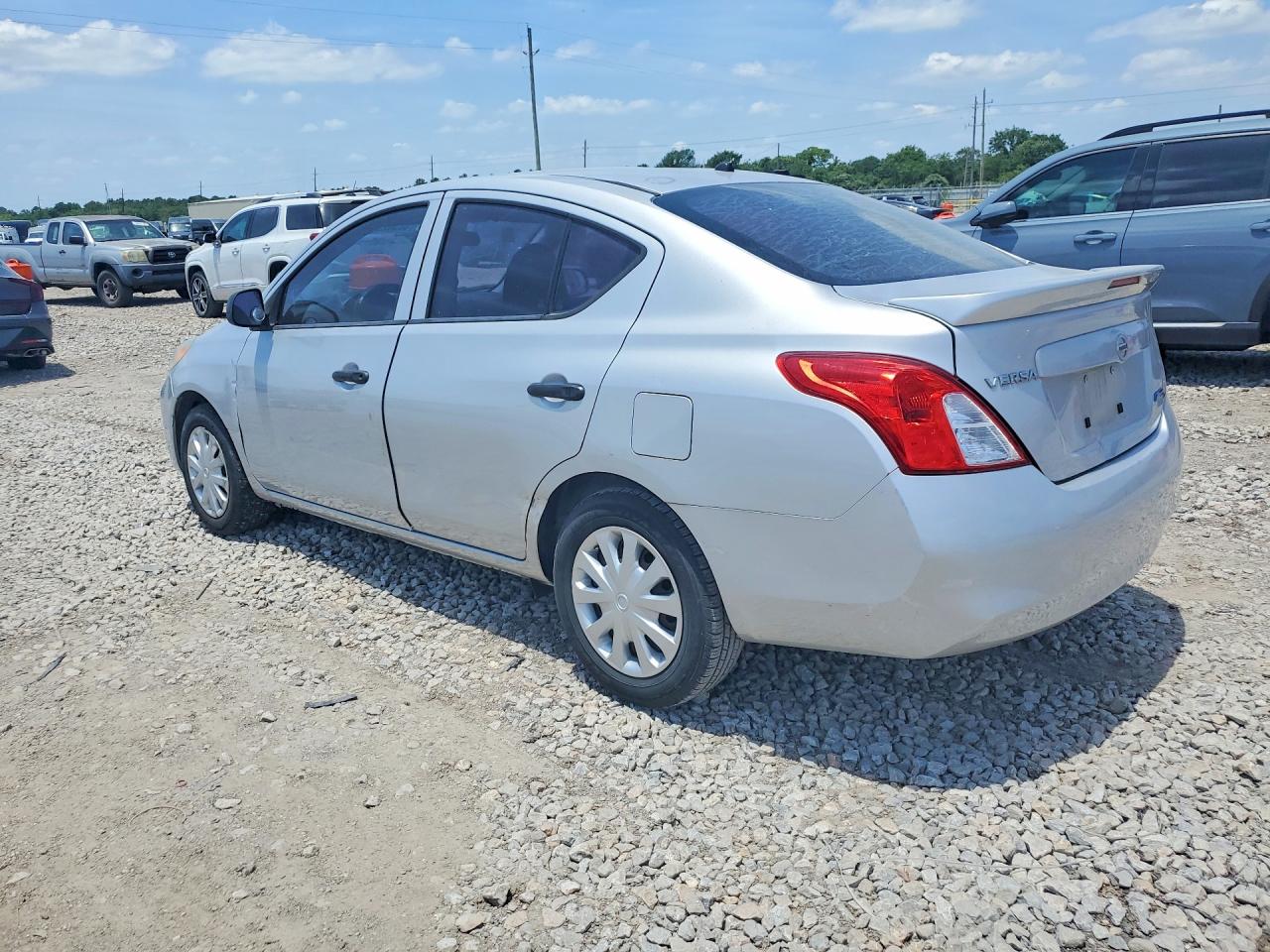 2013 Nissan Versa 1.6 S Silver vin: 3N1CN7AP5DL850088