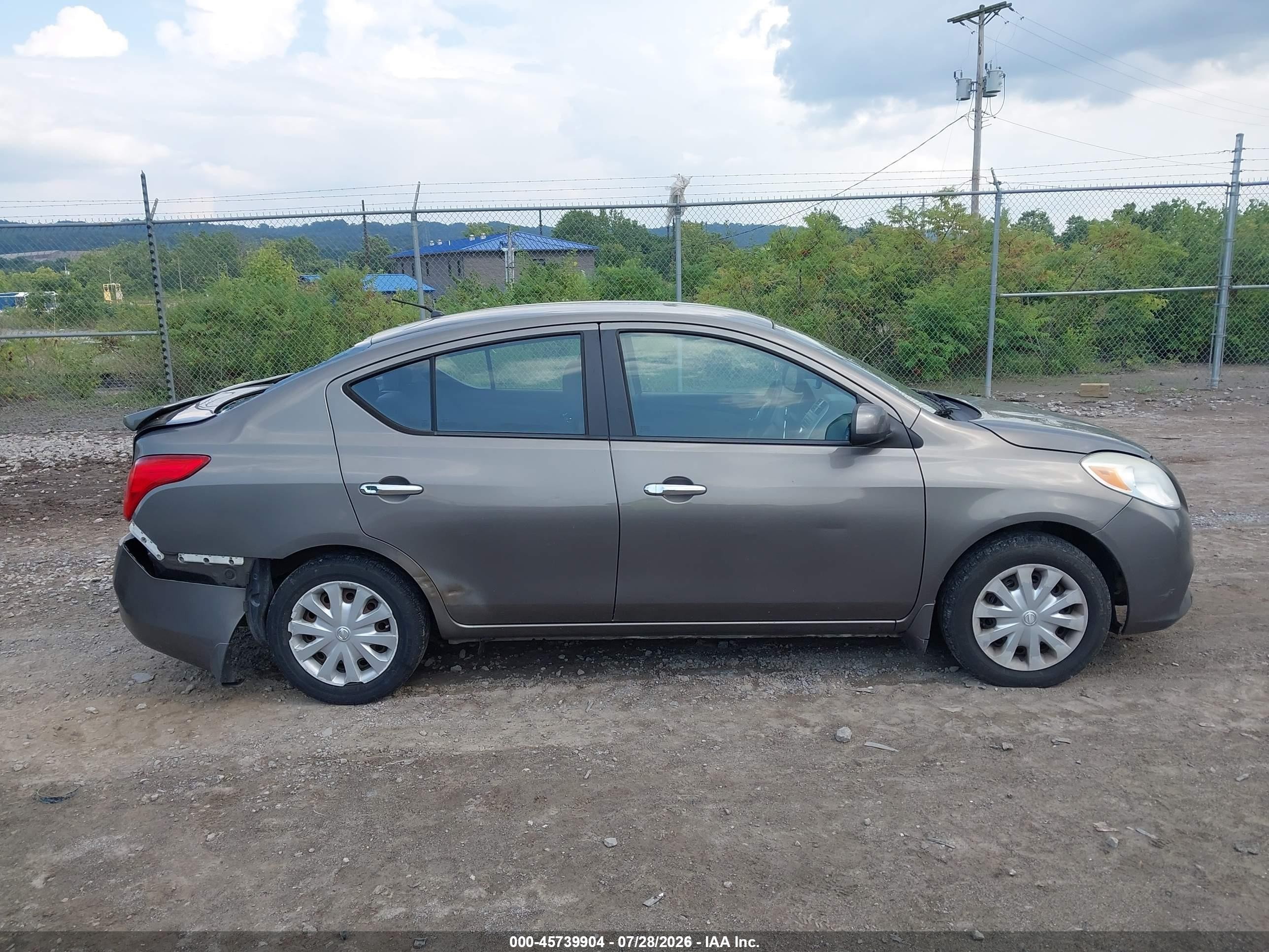2013 Nissan Versa 1.6 Sv Gray vin: 3N1CN7AP5DL885374