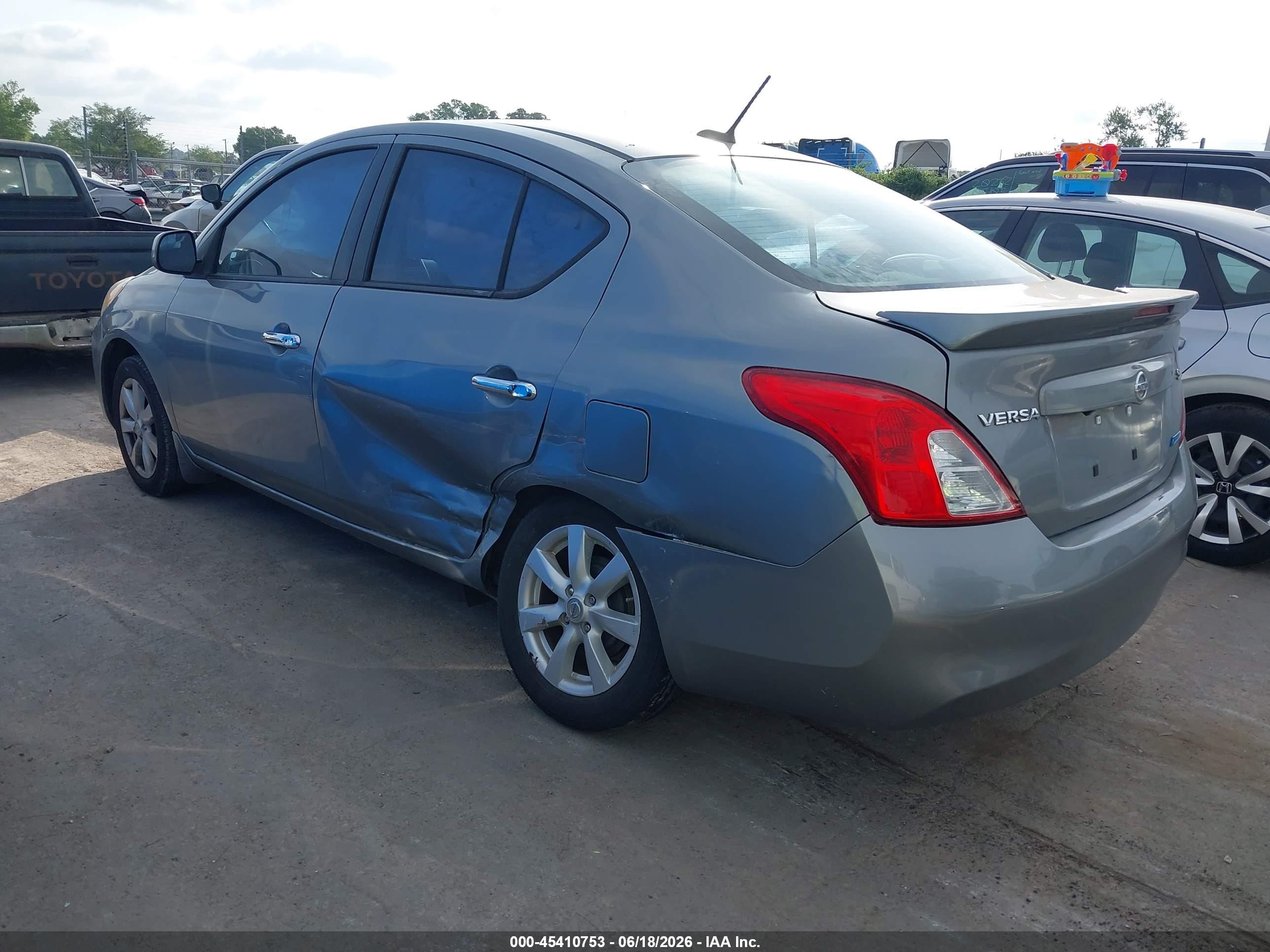 2013 Nissan Versa 1.6 Sl Gray vin: 3N1CN7AP5DL886931