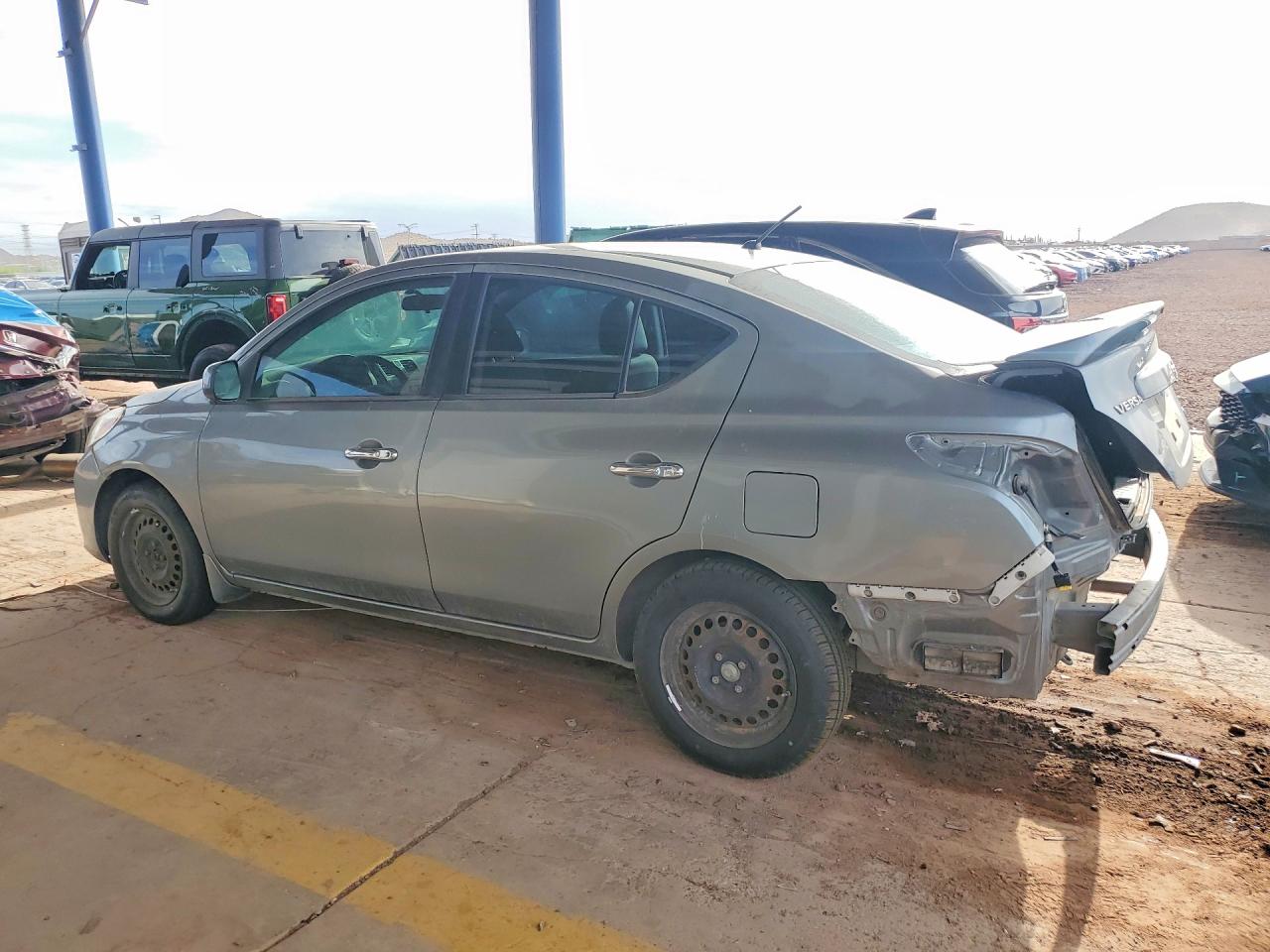 2013 Nissan Versa 1.6 S Gray vin: 3N1CN7AP5DL892986