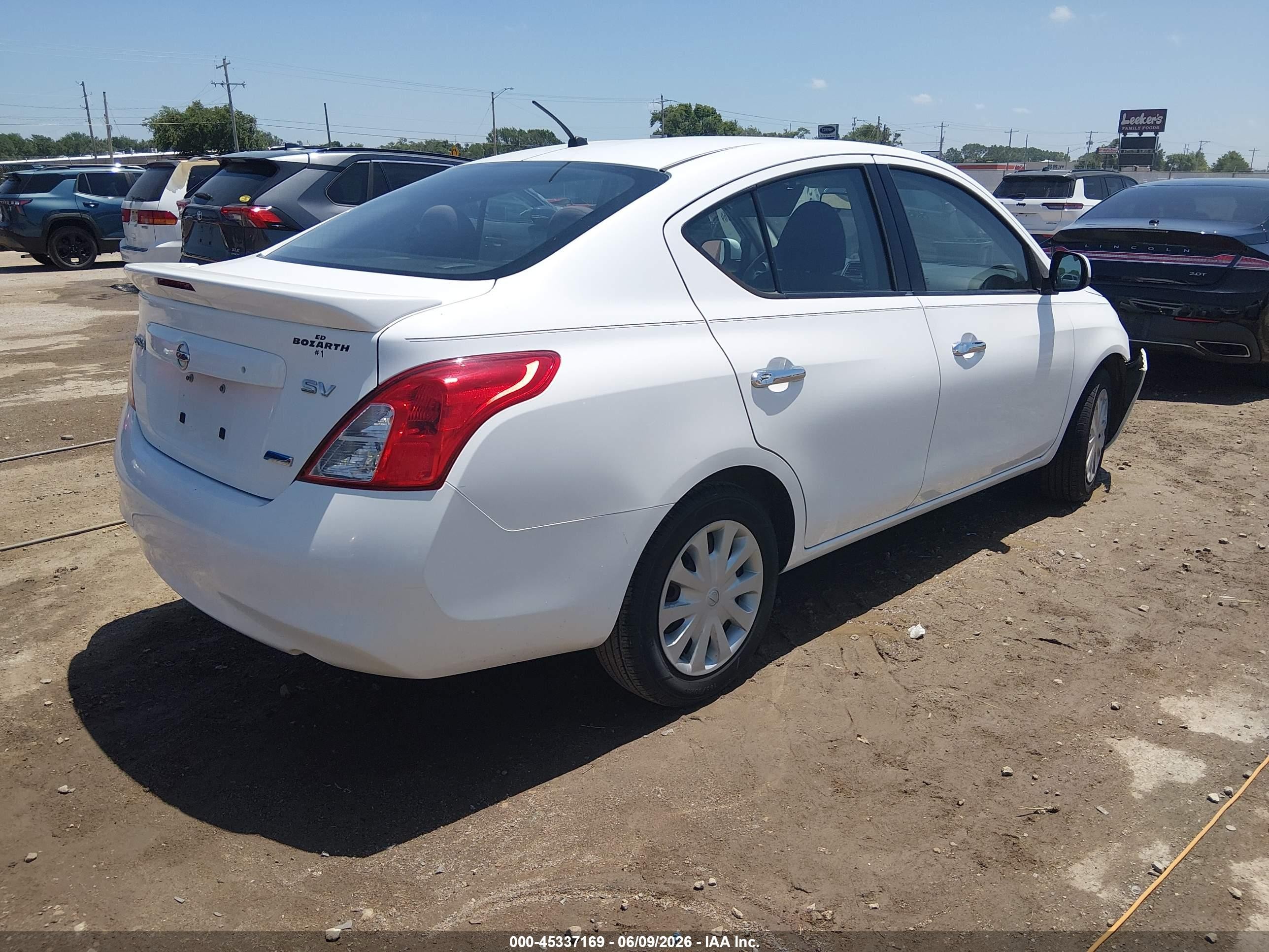 2014 Nissan Versa 1.6 Sv Белый vin: 3N1CN7AP5EK446313