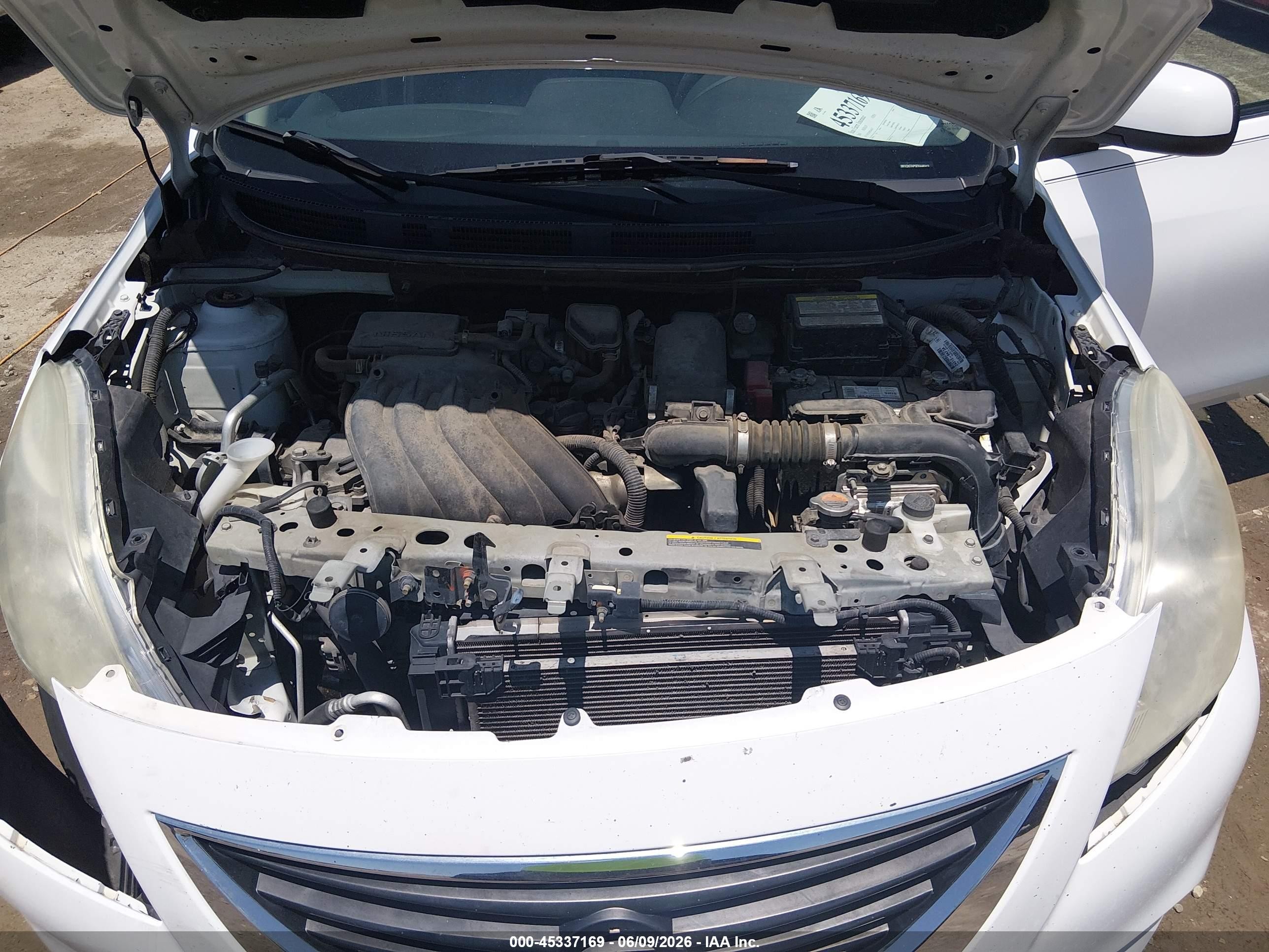 2014 Nissan Versa 1.6 Sv Белый vin: 3N1CN7AP5EK446313