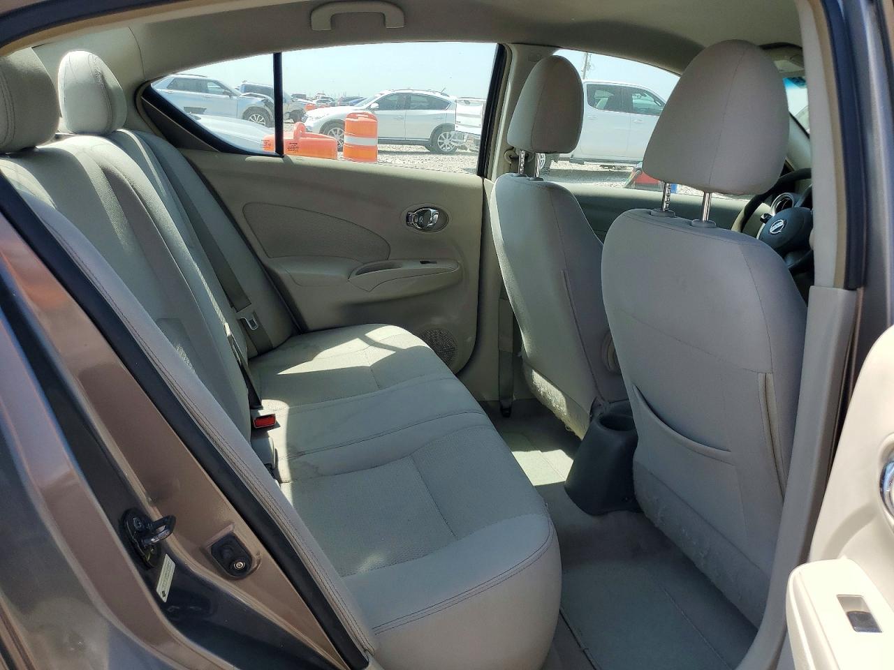 2014 Nissan Versa 1.6 S Gray vin: 3N1CN7AP5EL809915