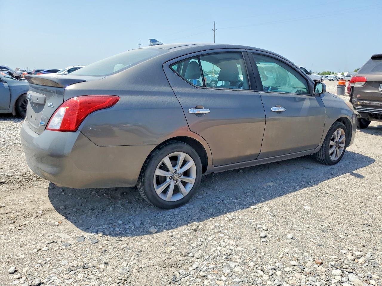 2014 Nissan Versa 1.6 S Gray vin: 3N1CN7AP5EL809915