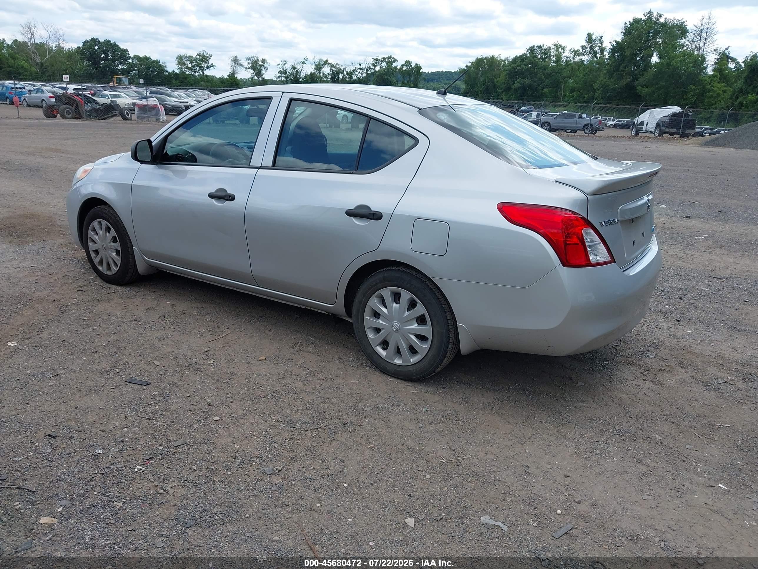 2014 Nissan Versa 1.6 S+ Silver vin: 3N1CN7AP5EL819490