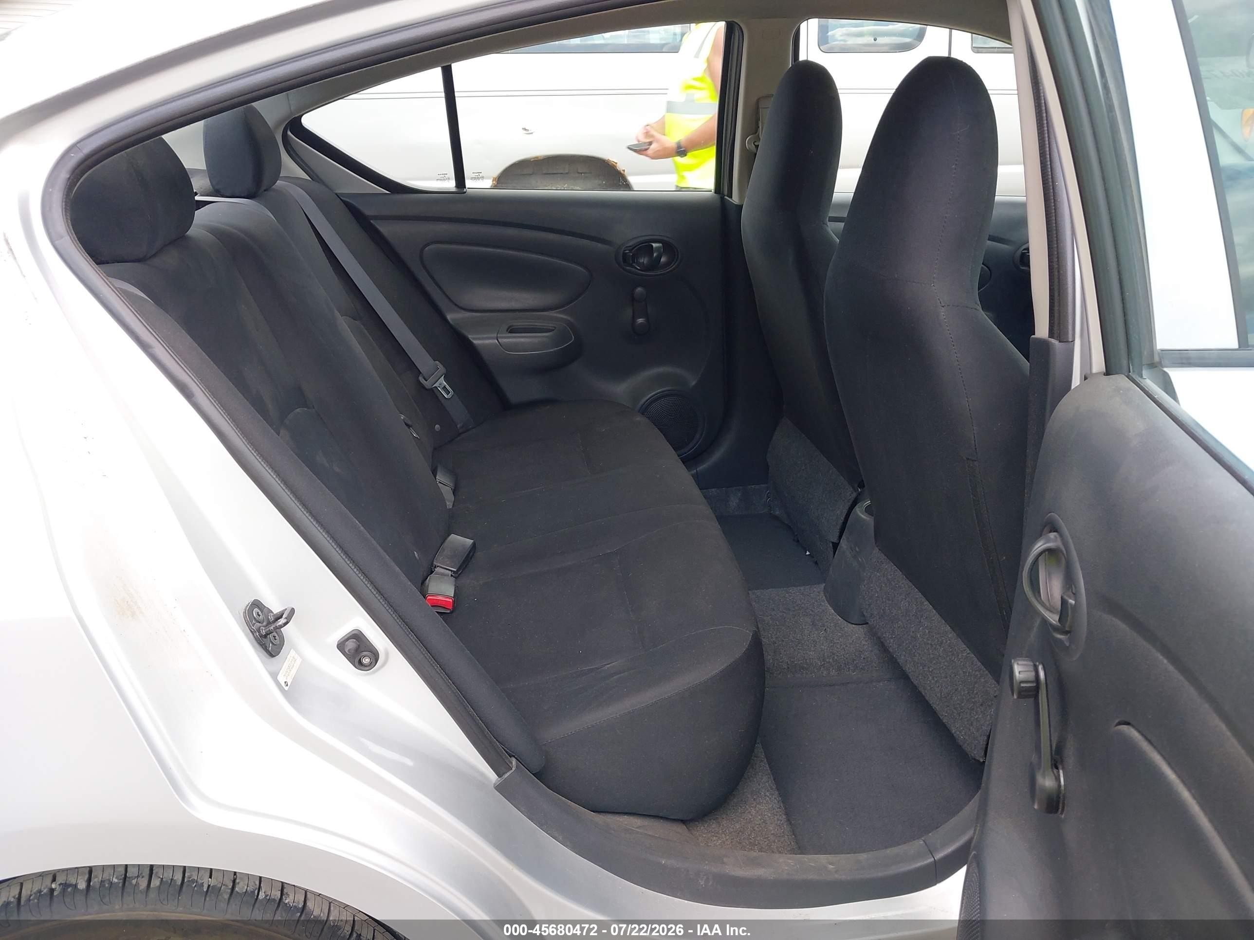 2014 Nissan Versa 1.6 S+ Silver vin: 3N1CN7AP5EL819490