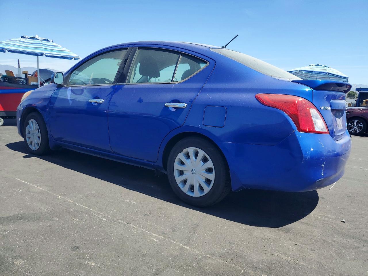 2014 Nissan Versa 1.6 S Blue vin: 3N1CN7AP5EL823121