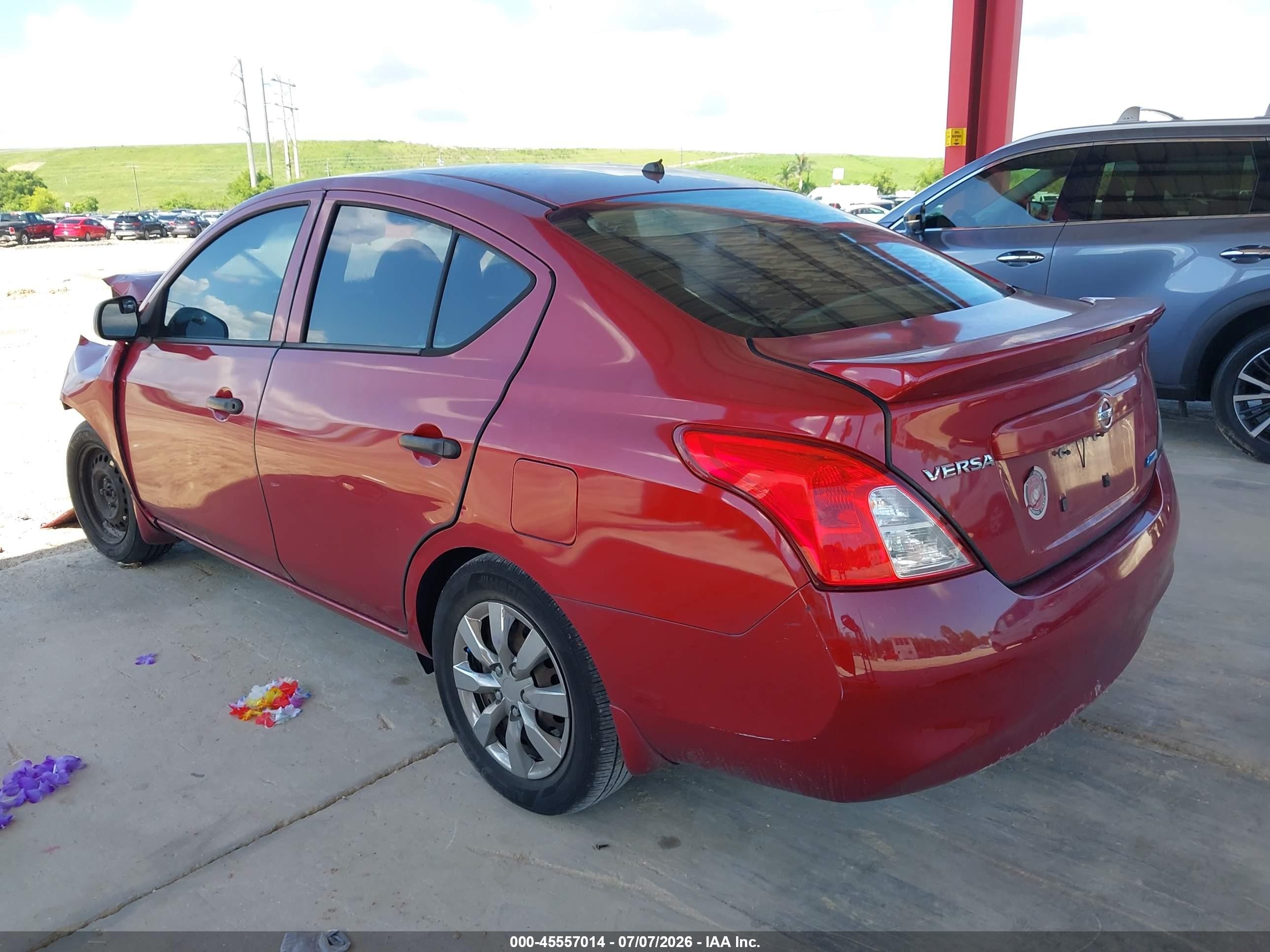 2014 Nissan Versa 1.6 S+ Red vin: 3N1CN7AP5EL825760