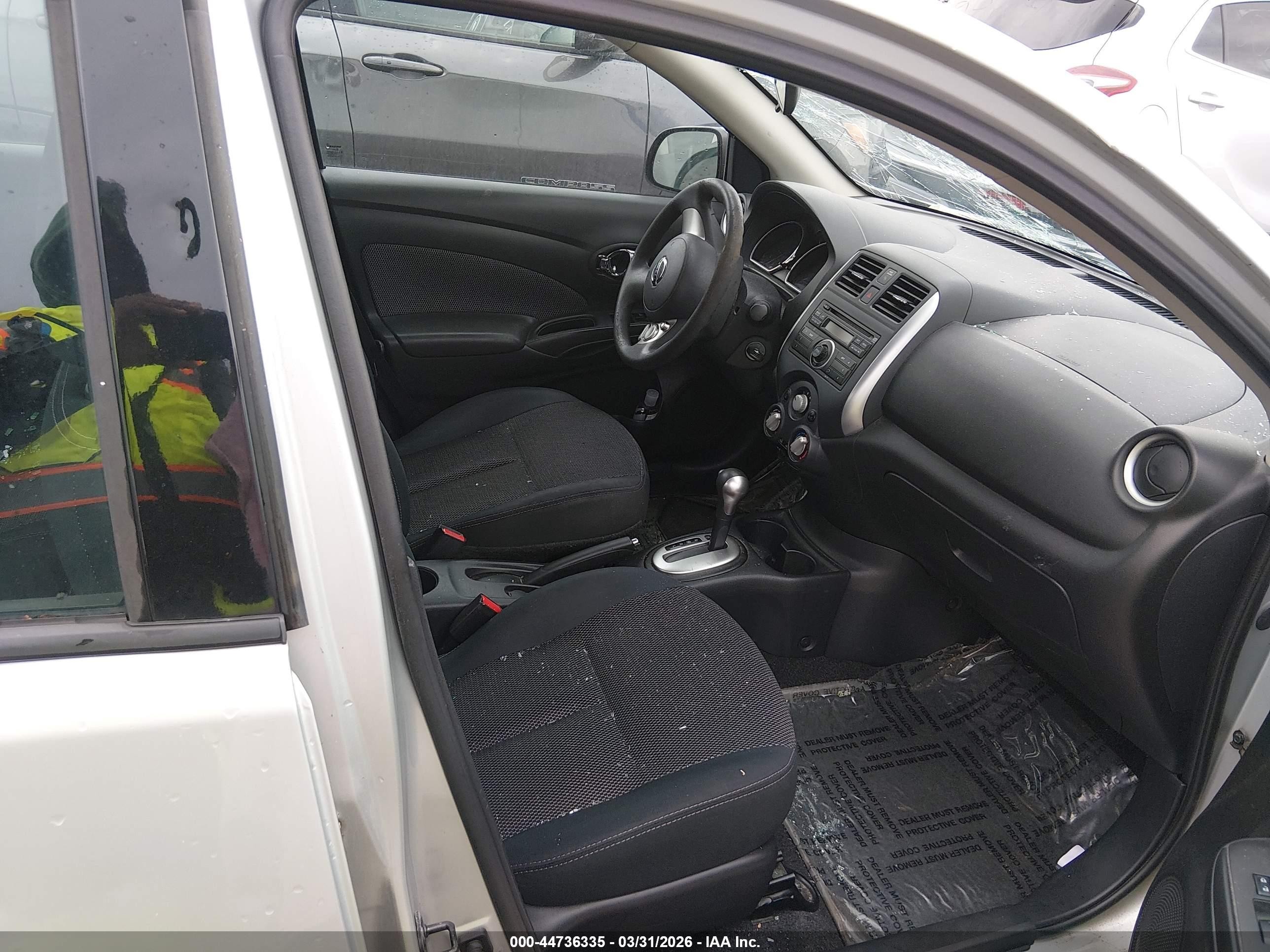 2014 Nissan Versa 1.6 Sv Silver vin: 3N1CN7AP5EL830084