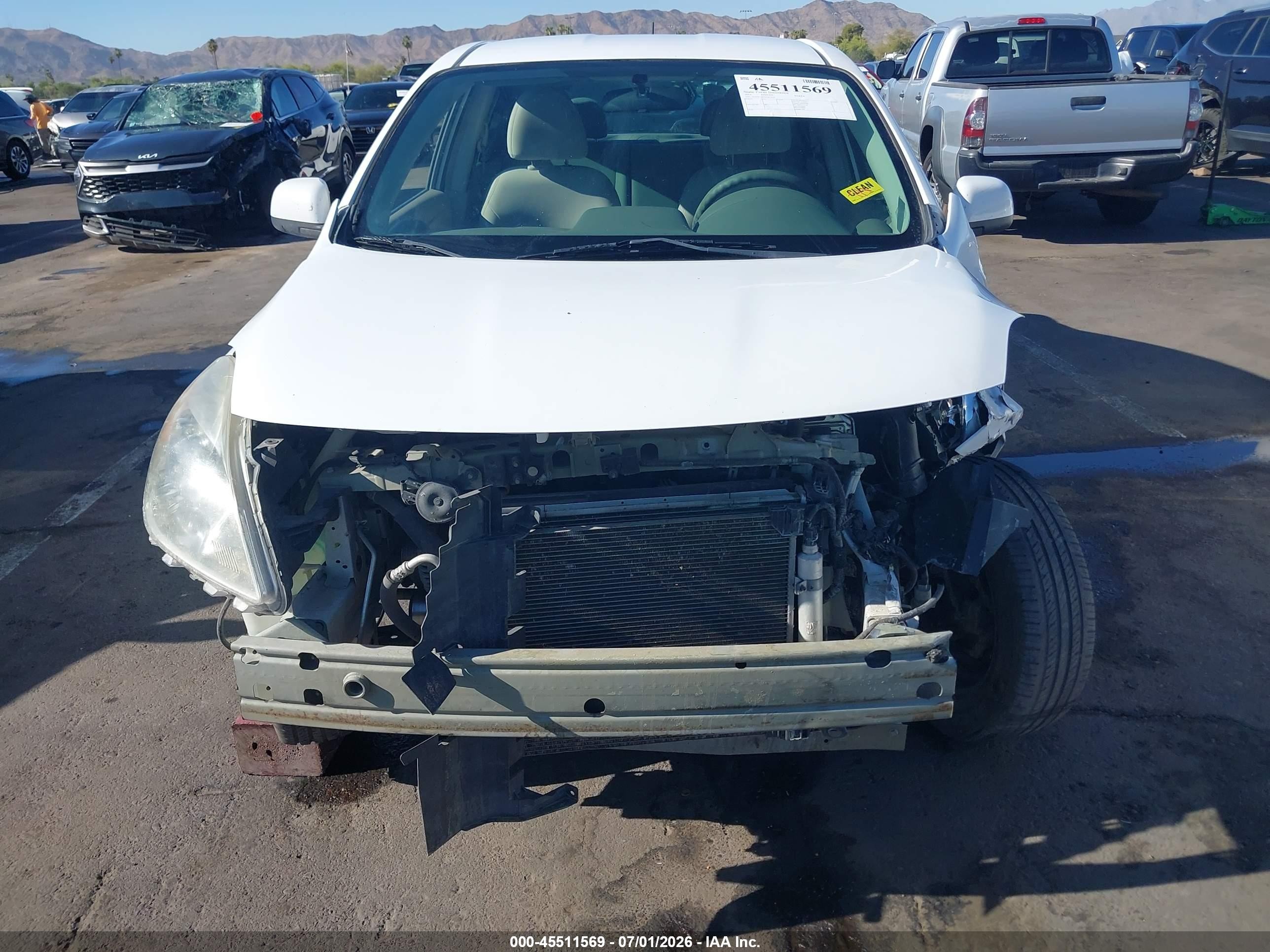 2014 Nissan Versa 1.6 Sv Белый vin: 3N1CN7AP5EL873050