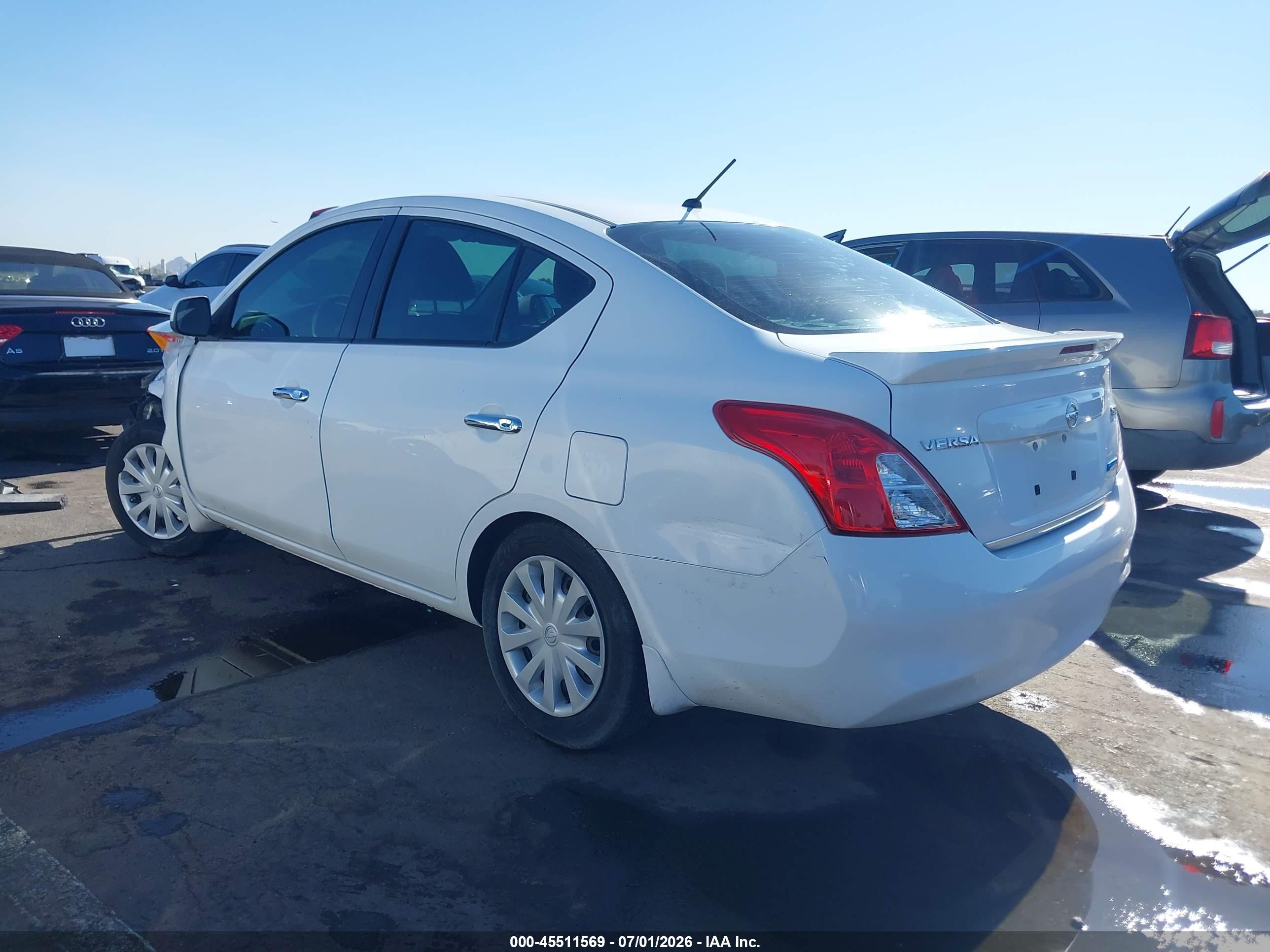 2014 Nissan Versa 1.6 Sv Белый vin: 3N1CN7AP5EL873050