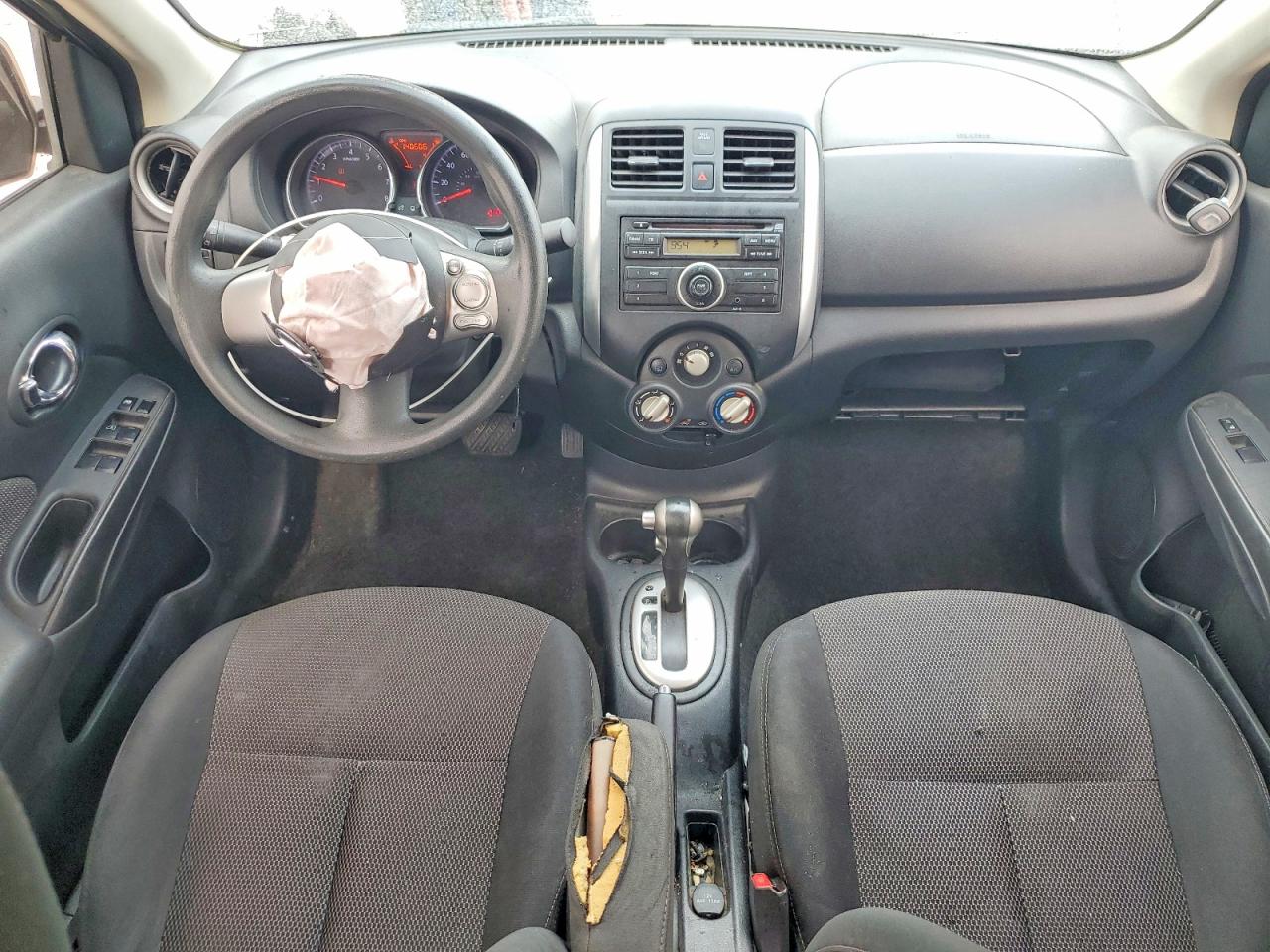 2014 Nissan Versa Silver vin: 3N1CN7AP5EL875669