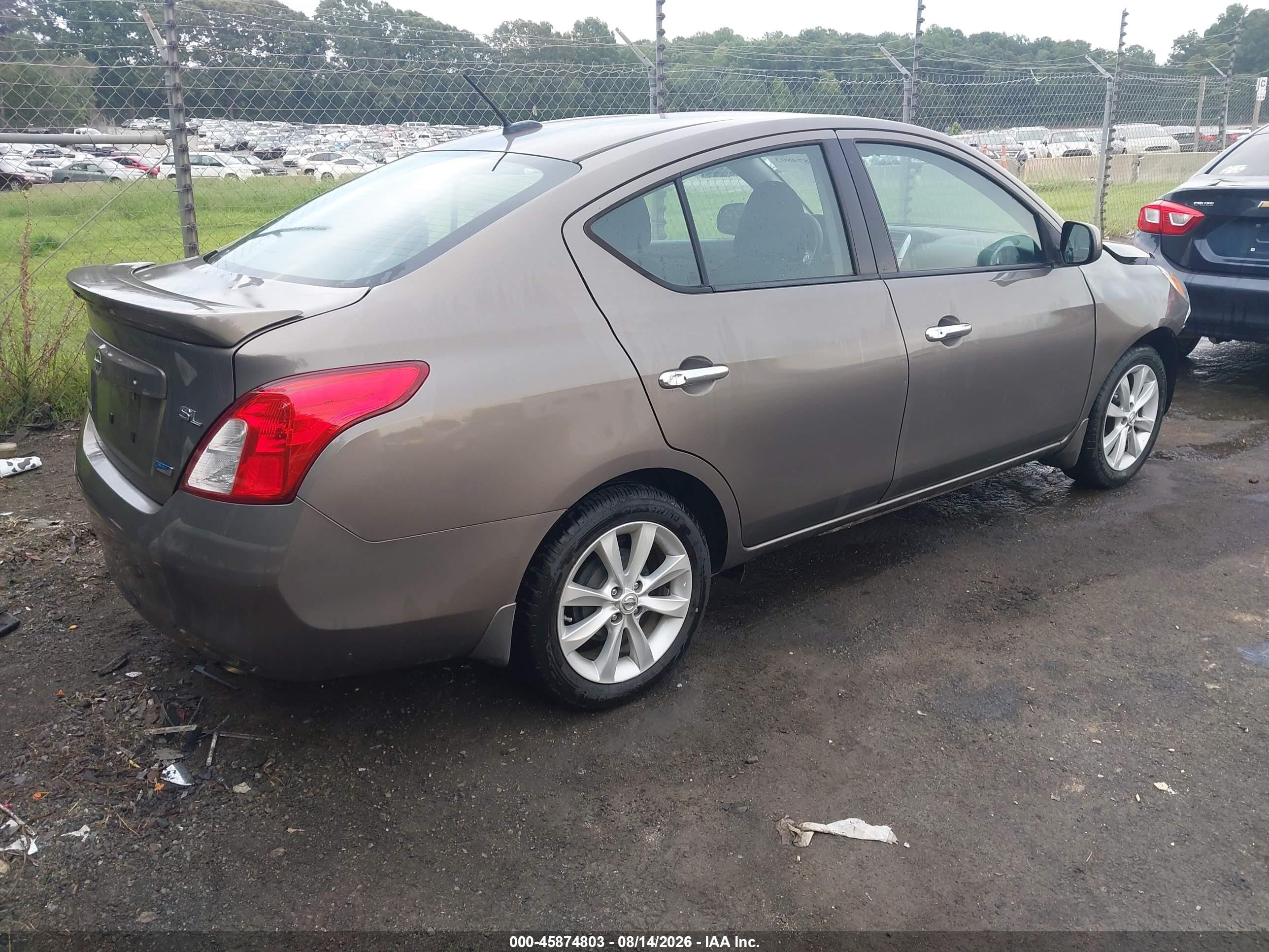 2014 Nissan Versa 1.6 Sl Коричневый vin: 3N1CN7AP5EL876403