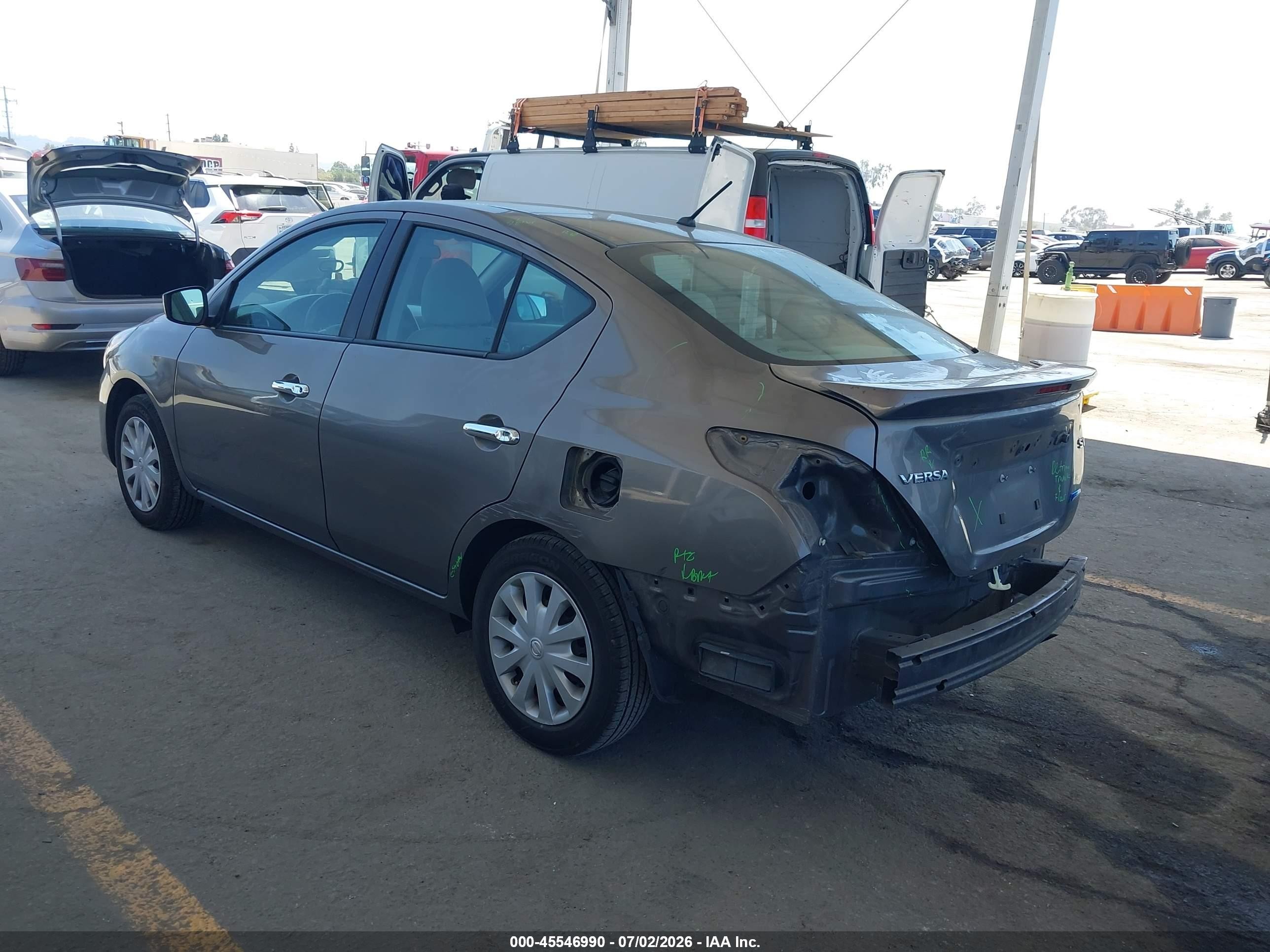 2015 Nissan Versa 1.6 S/1.6 S+/1.6 Sl/1.6 Sv Серый vin: 3N1CN7AP5FL811424